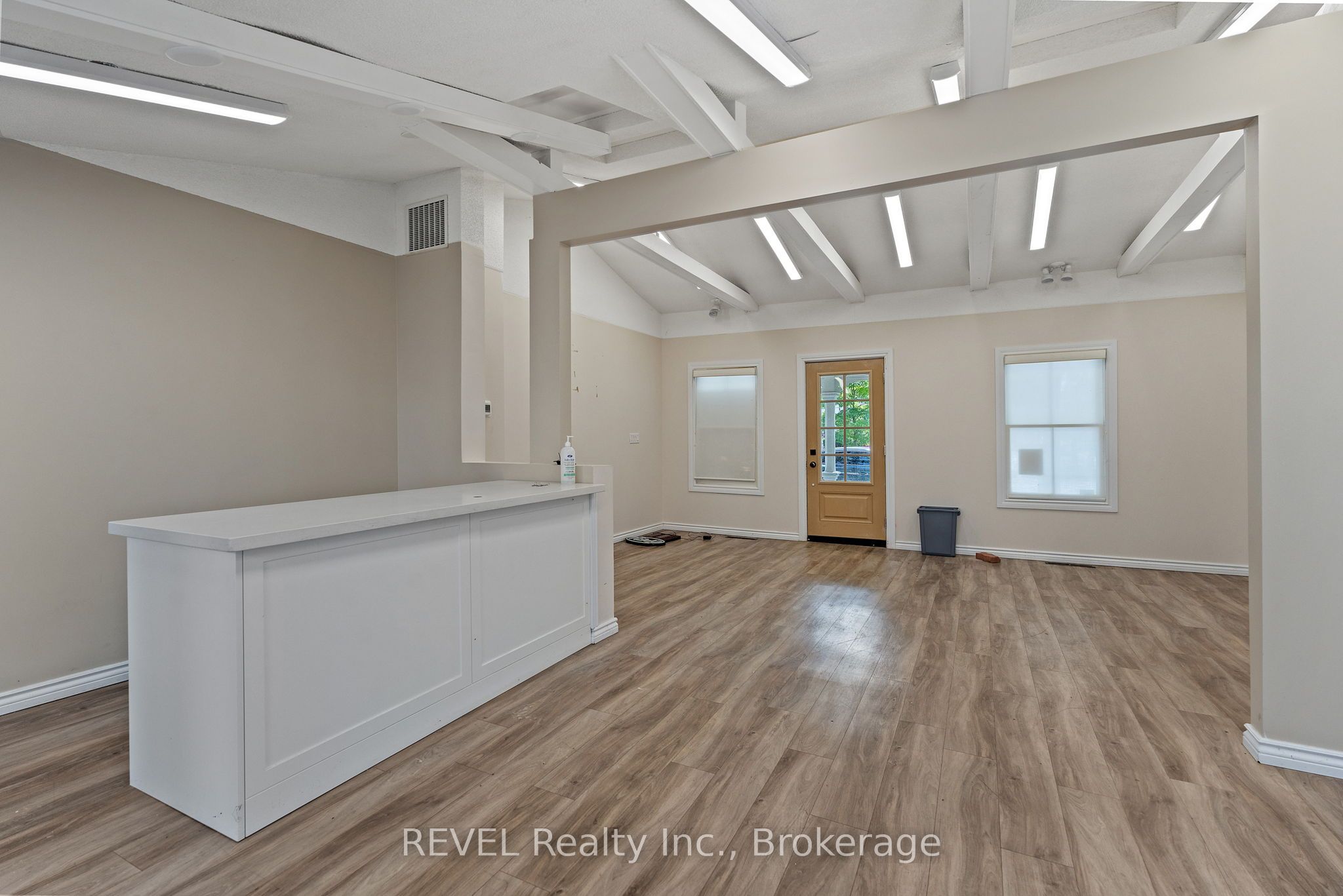 129 Queen Street Property Photo 9