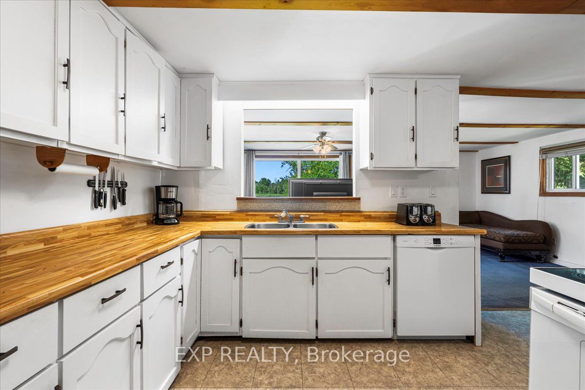 233 River Road Property Photo 6