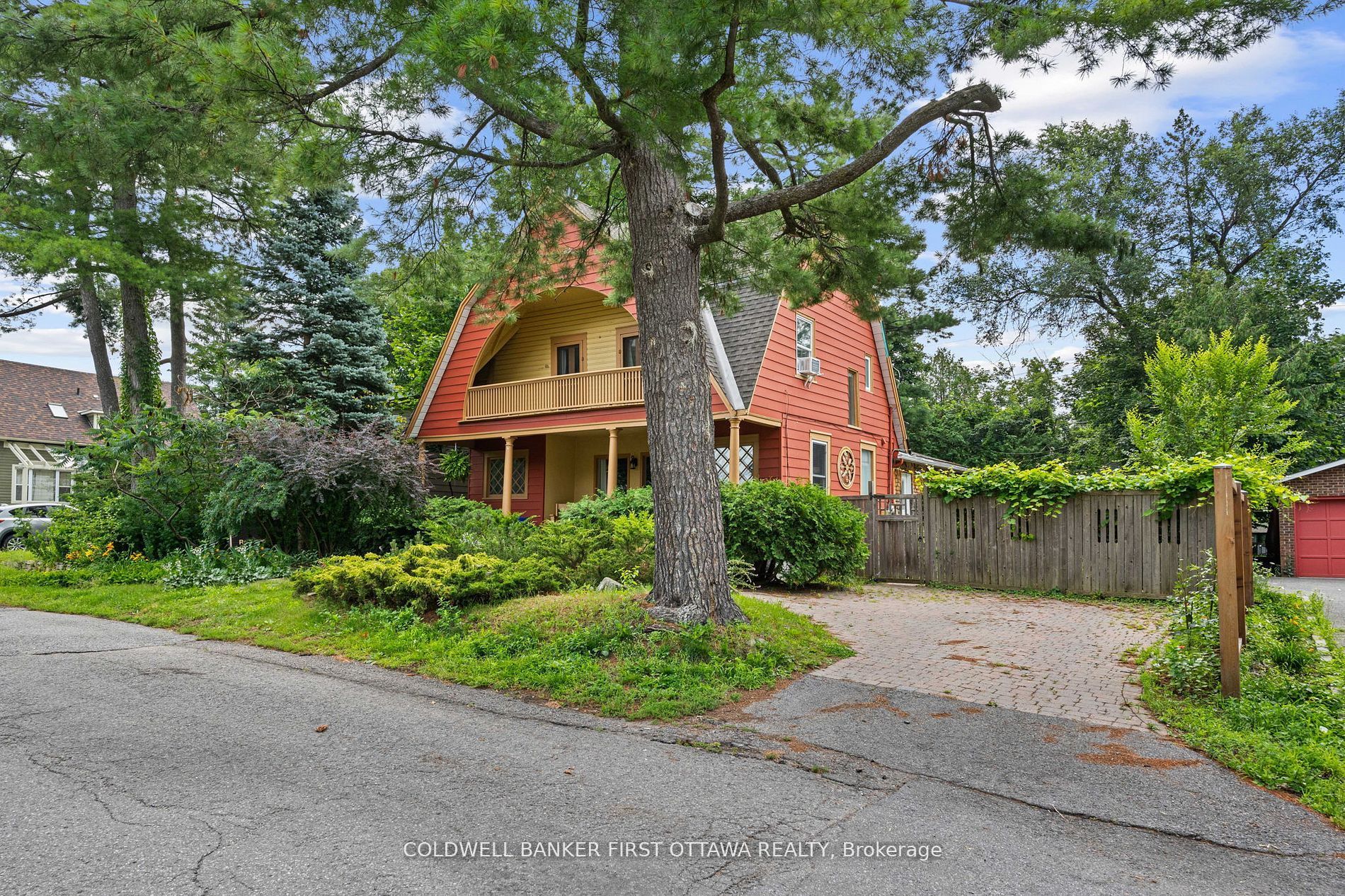 2704 Don Street Property Photo 3