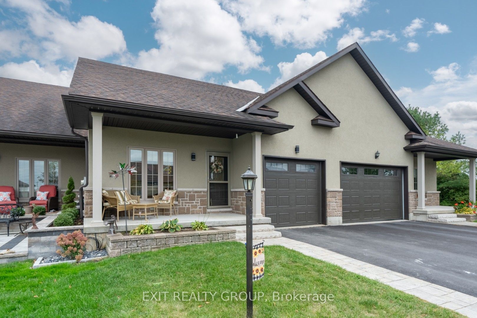 52 Aletha Drive Property Photo 1