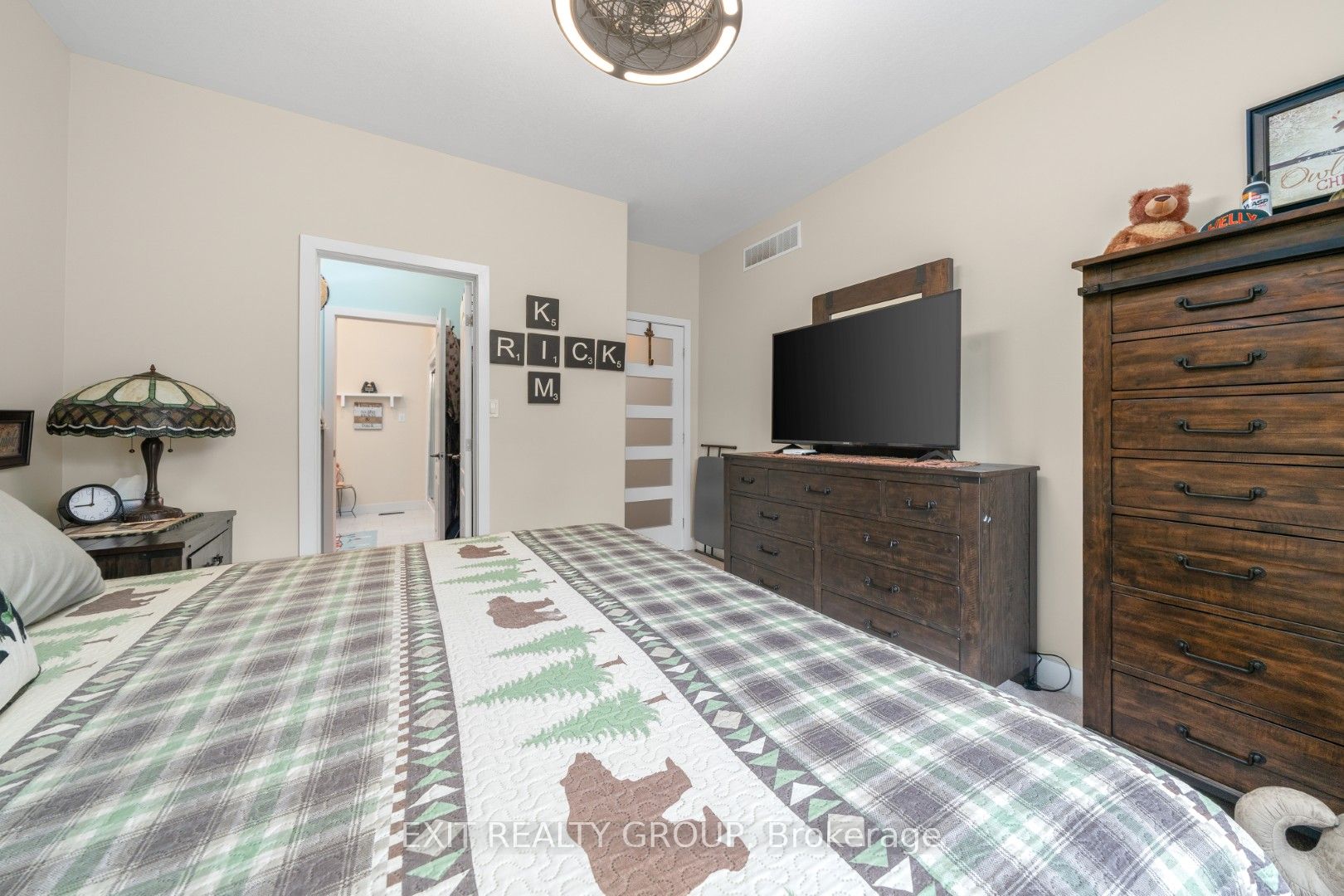 52 Aletha Drive Property Photo 16