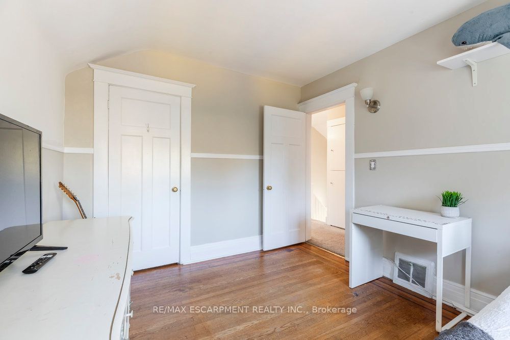 197 Balmoral Avenue S Property Photo 30
