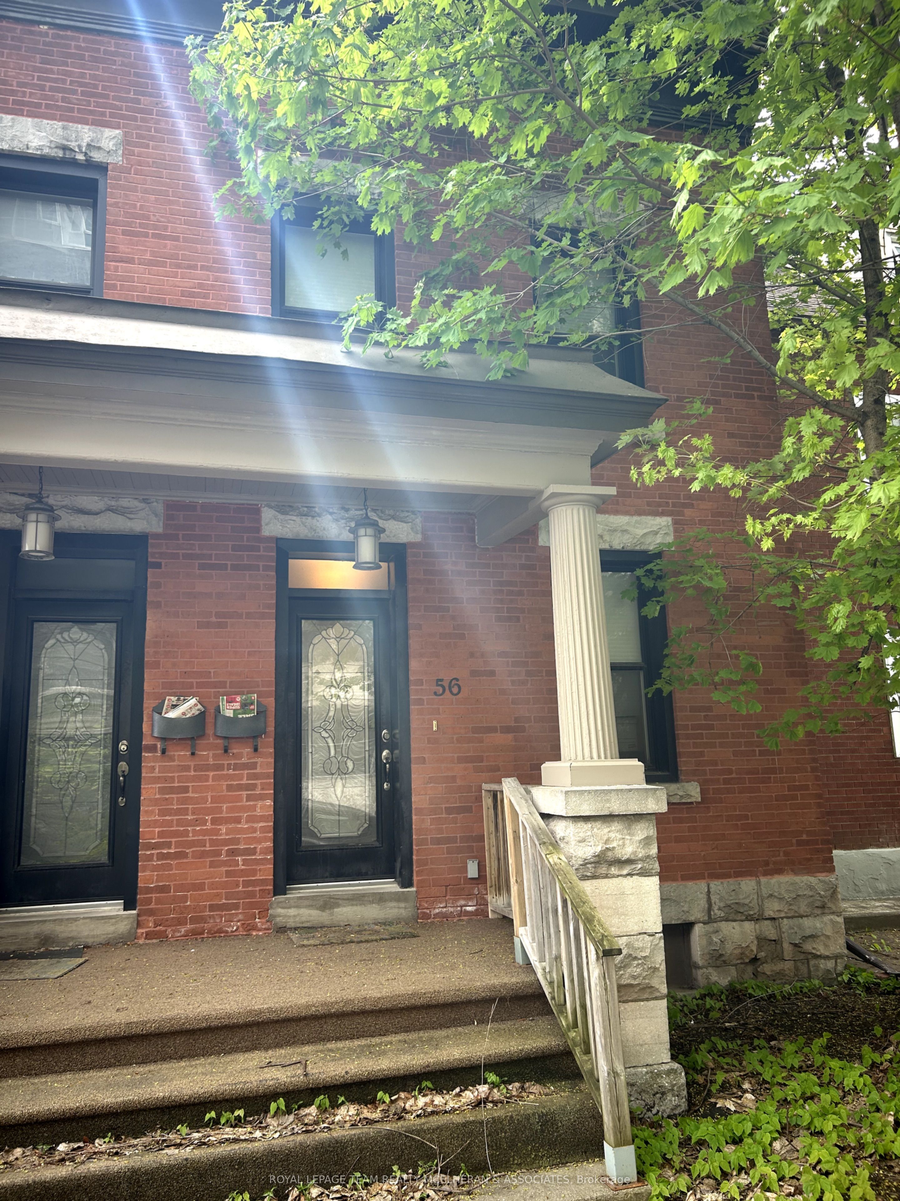 56 Bruyere Street W