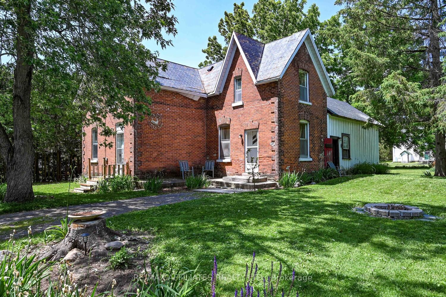 217 William Street Property Photo 1