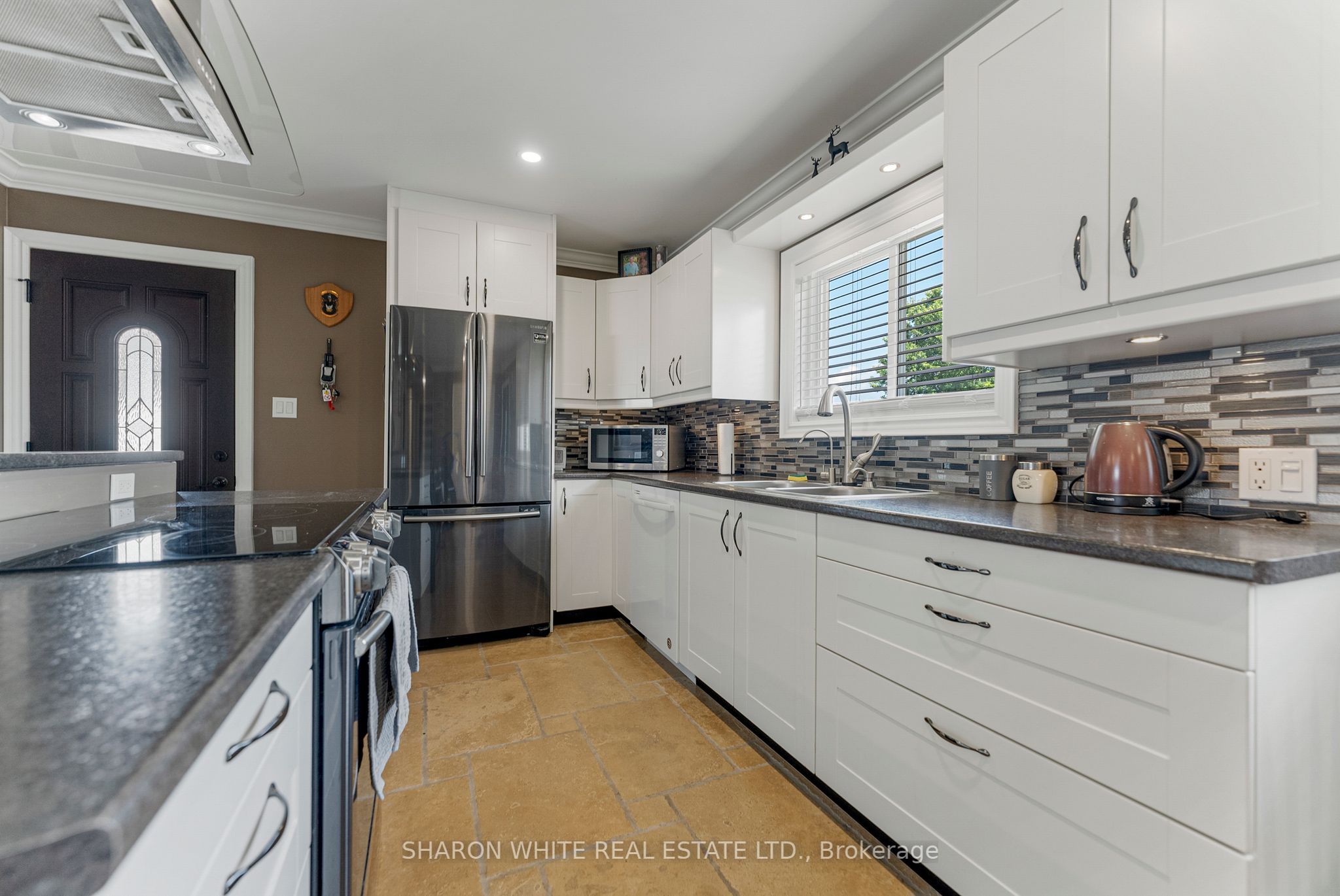 54 Sprucedale St Street Property Photo 10