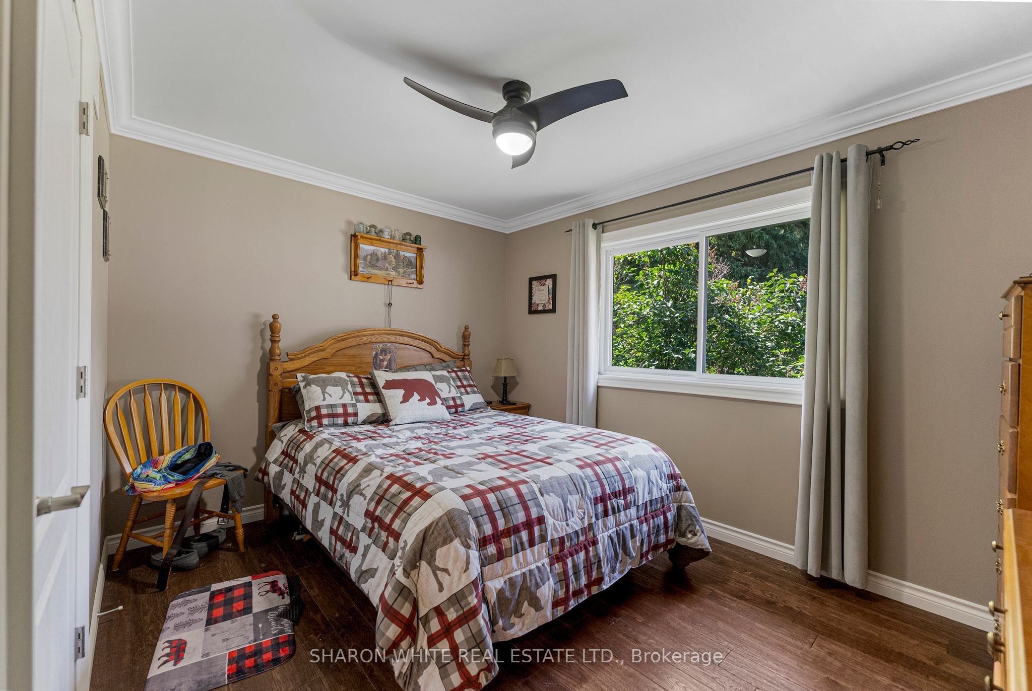 54 Sprucedale St Street Property Photo 15