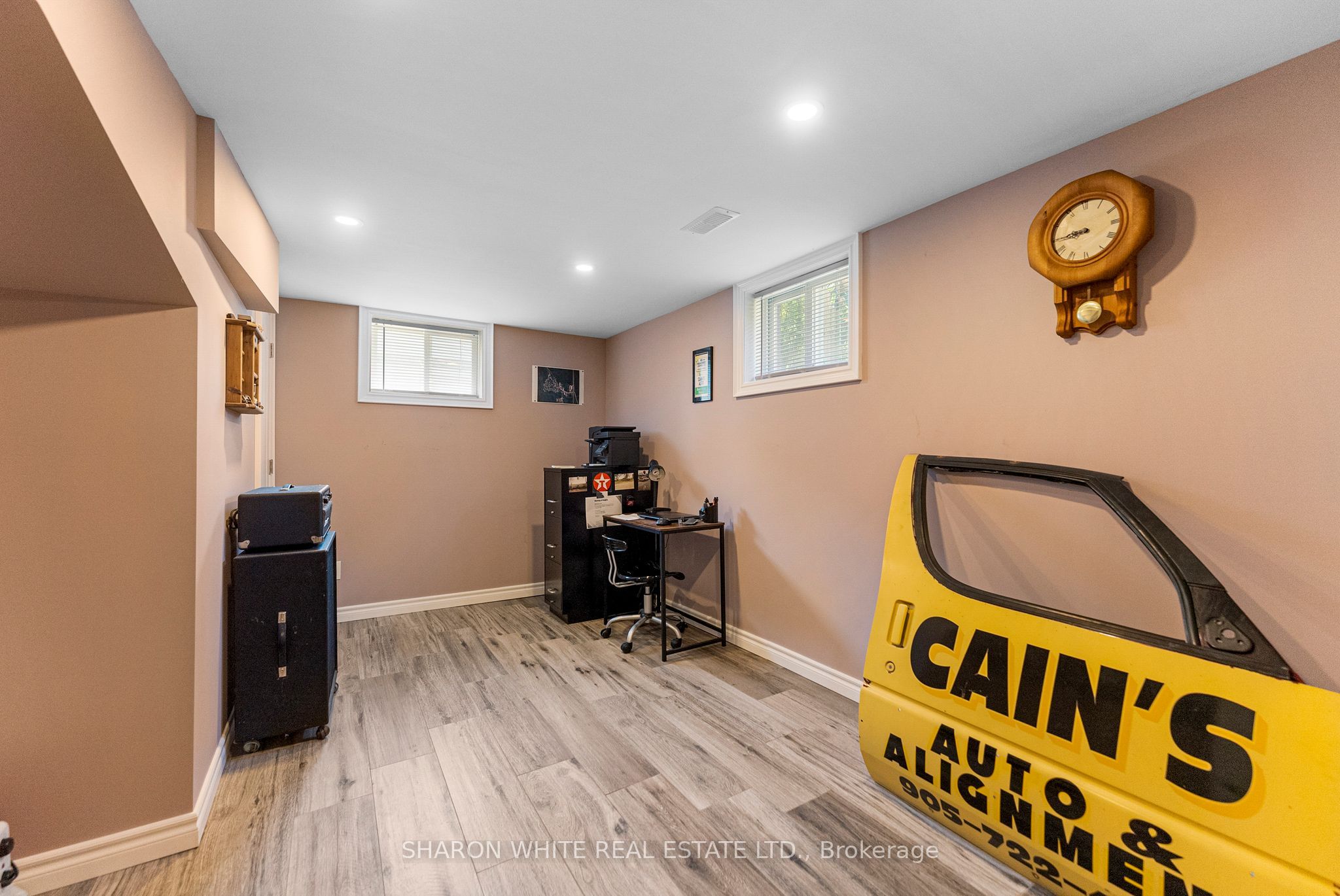 54 Sprucedale St Street Property Photo 24