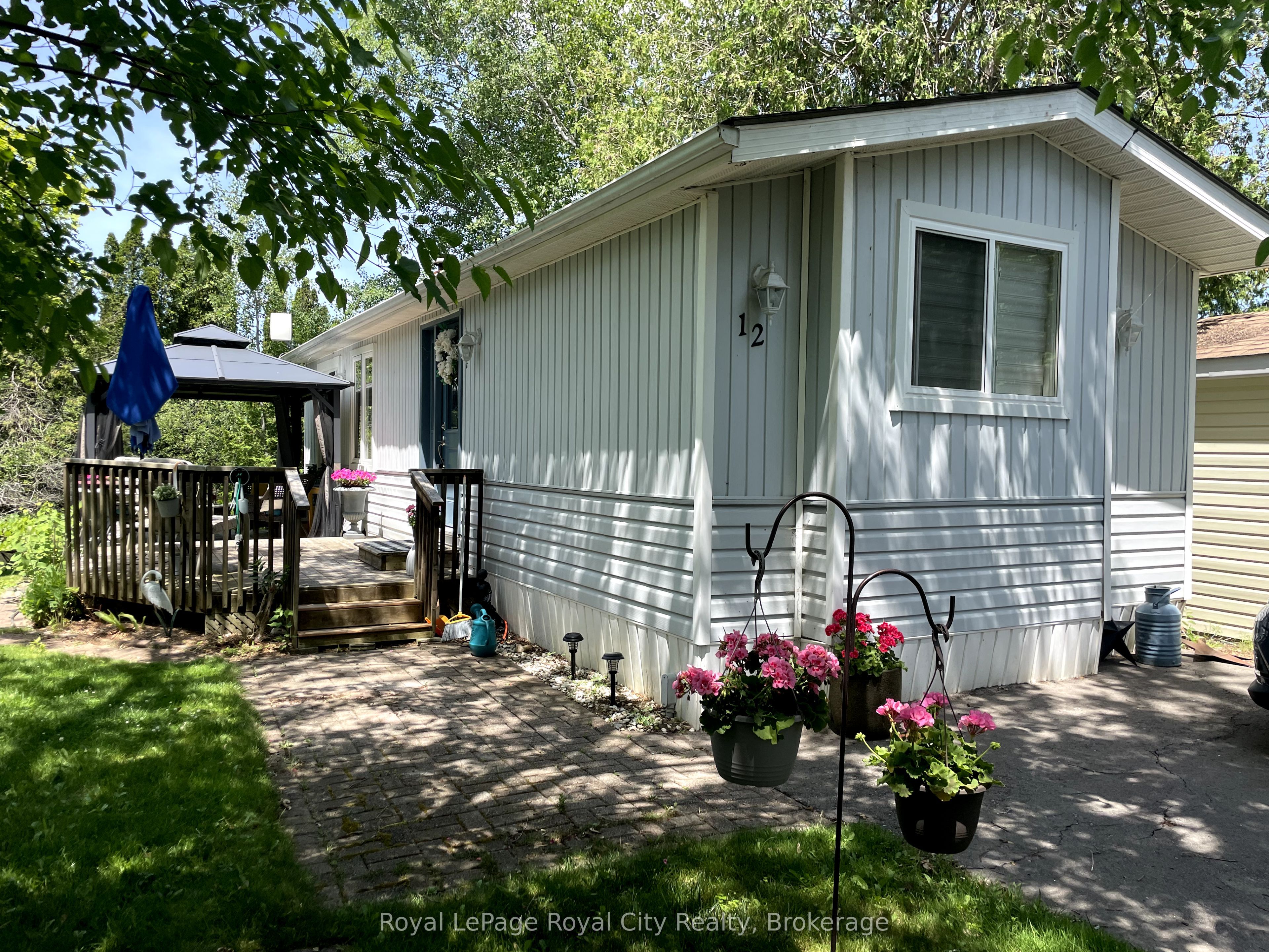 12 Bush Lane Property Photo 1