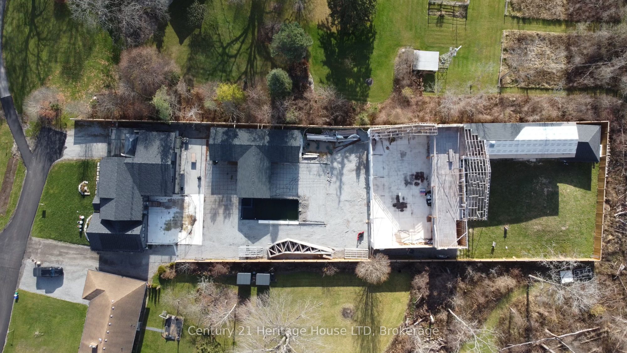 9785 Niagara River Parkway Property Photo 2