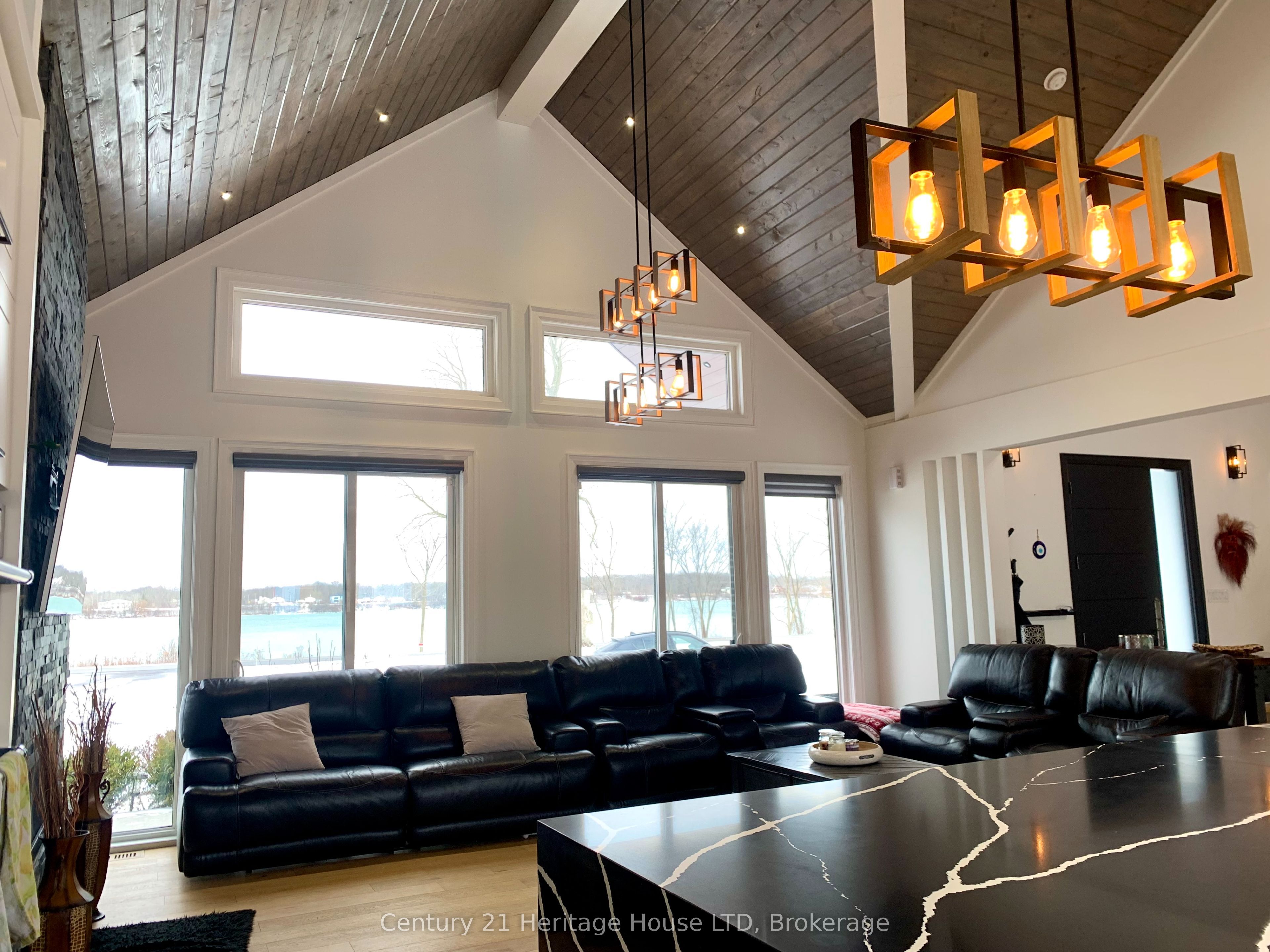 9785 Niagara River Parkway Property Photo 15