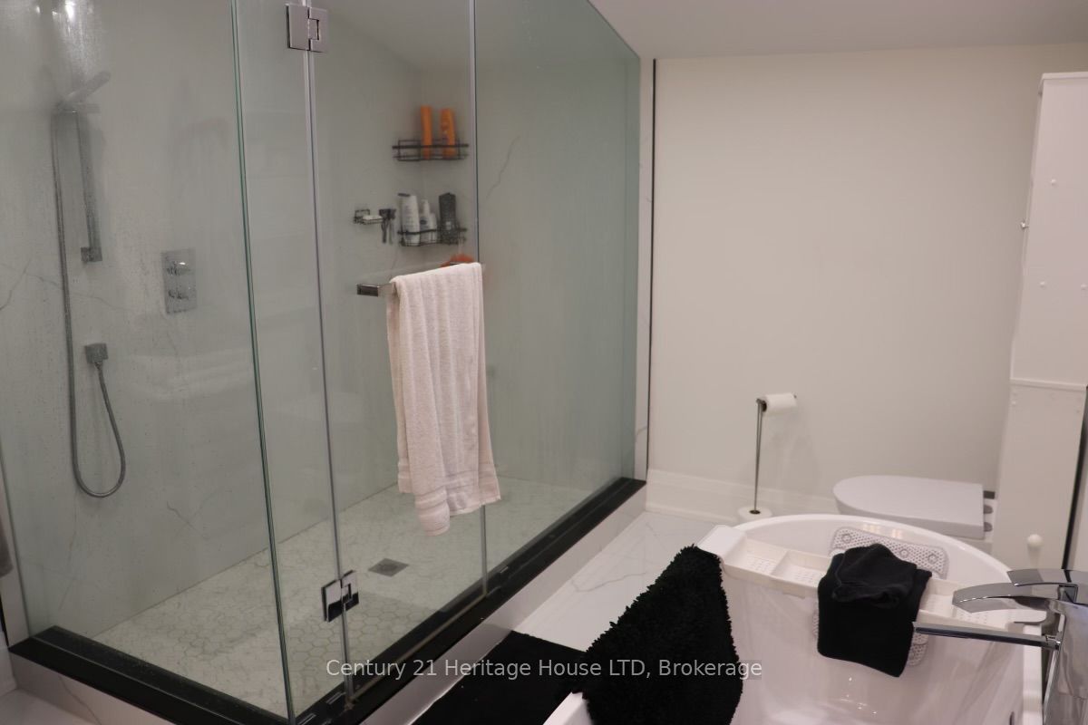 9785 Niagara River Parkway Property Photo 23