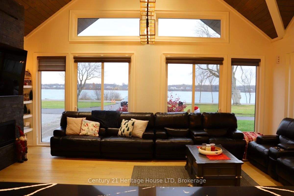 9785 Niagara River Parkway Property Photo 32