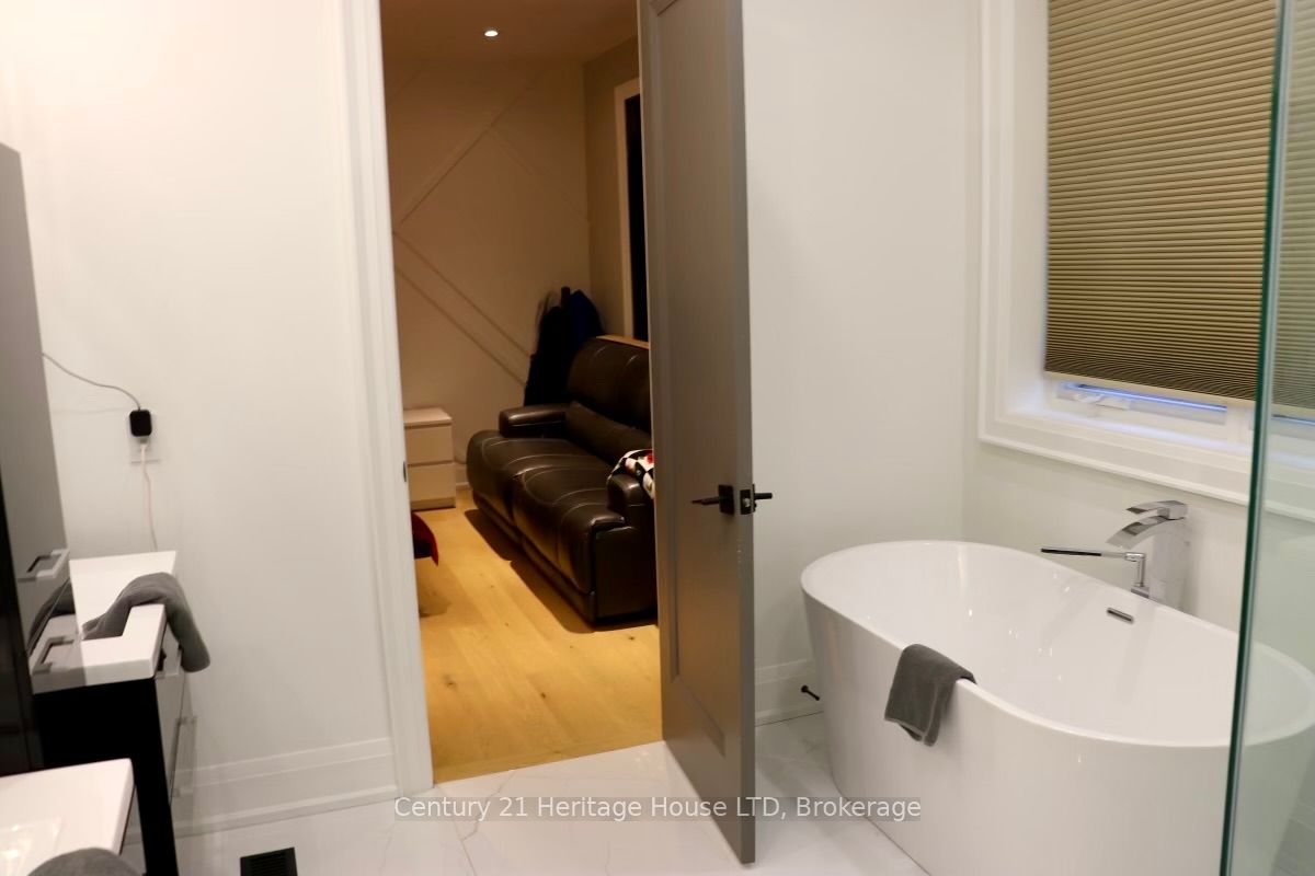 9785 Niagara River Parkway Property Photo 39