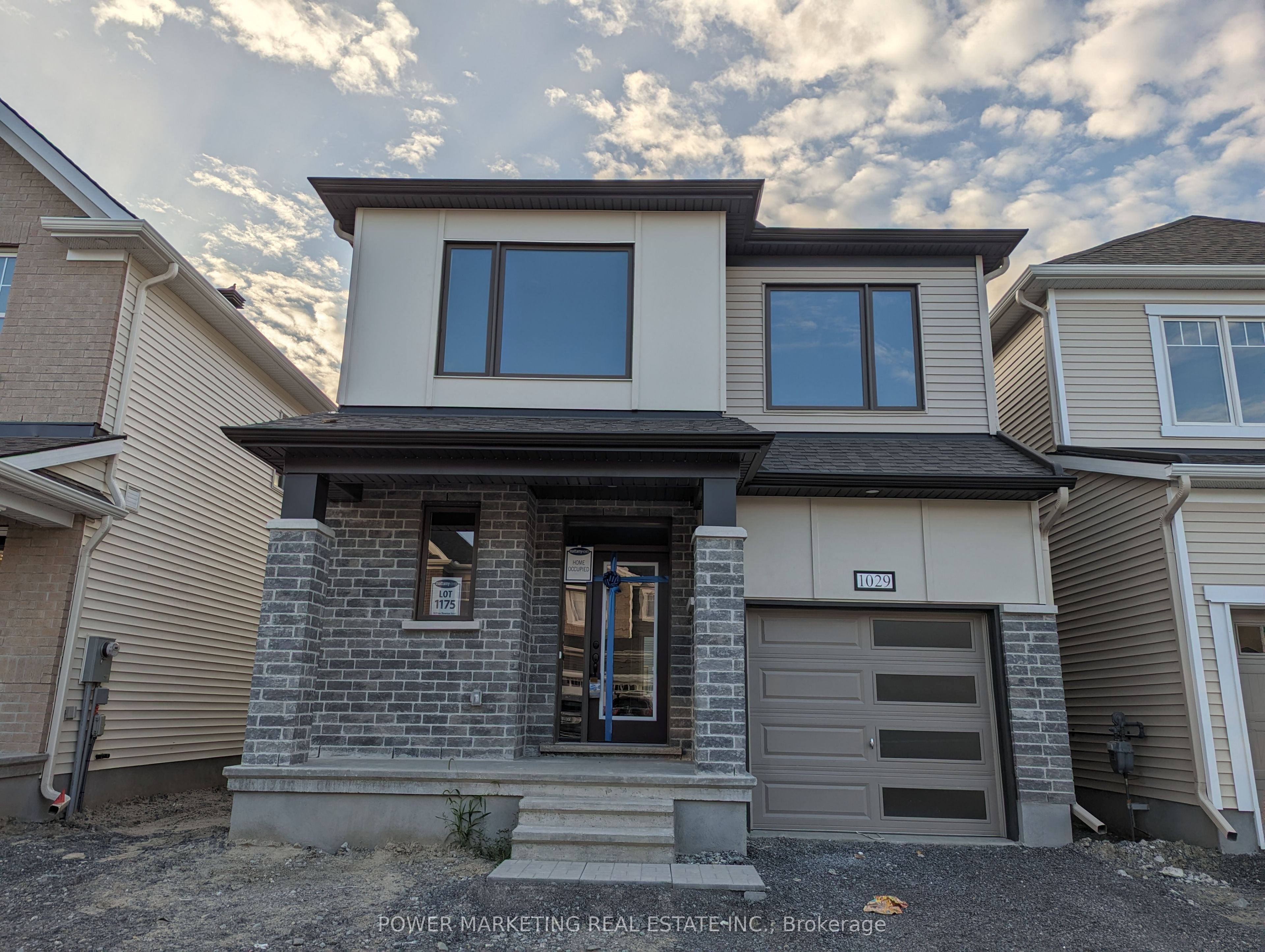 1029 Showman Street Property Photo 1