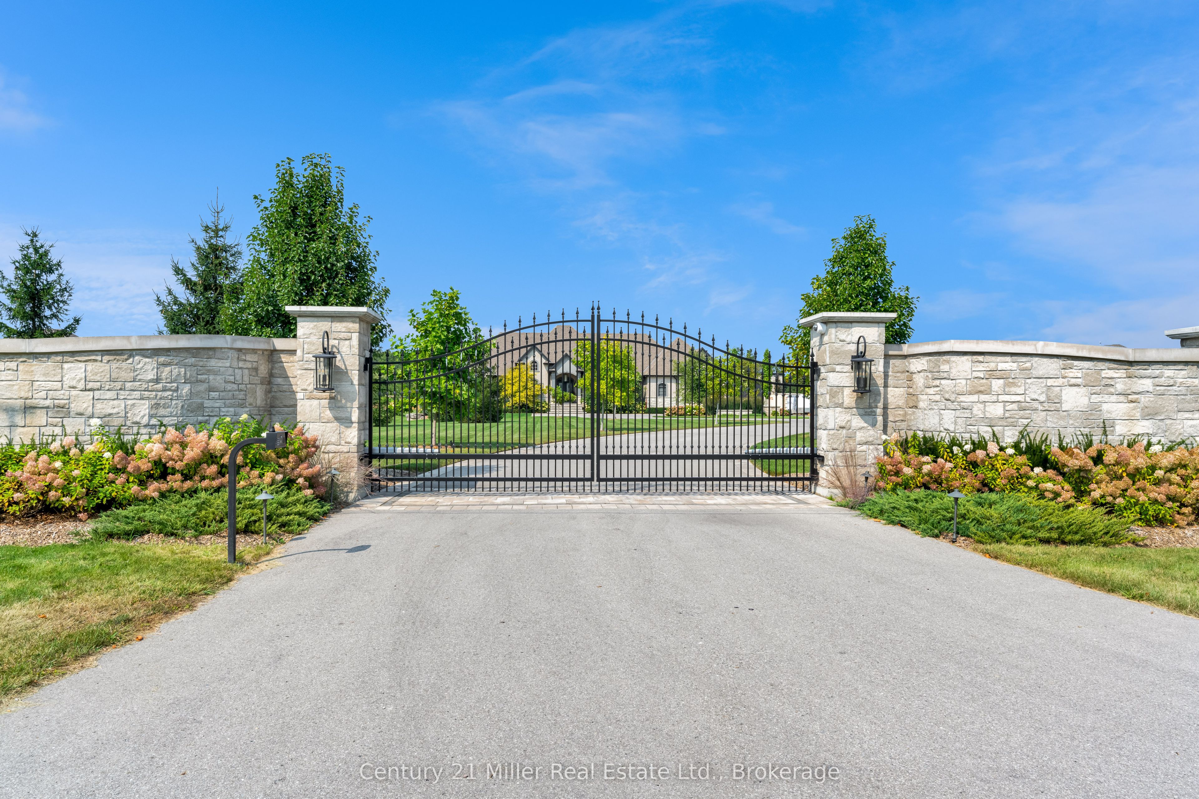 214 Jerseyville Road Property Photo 3