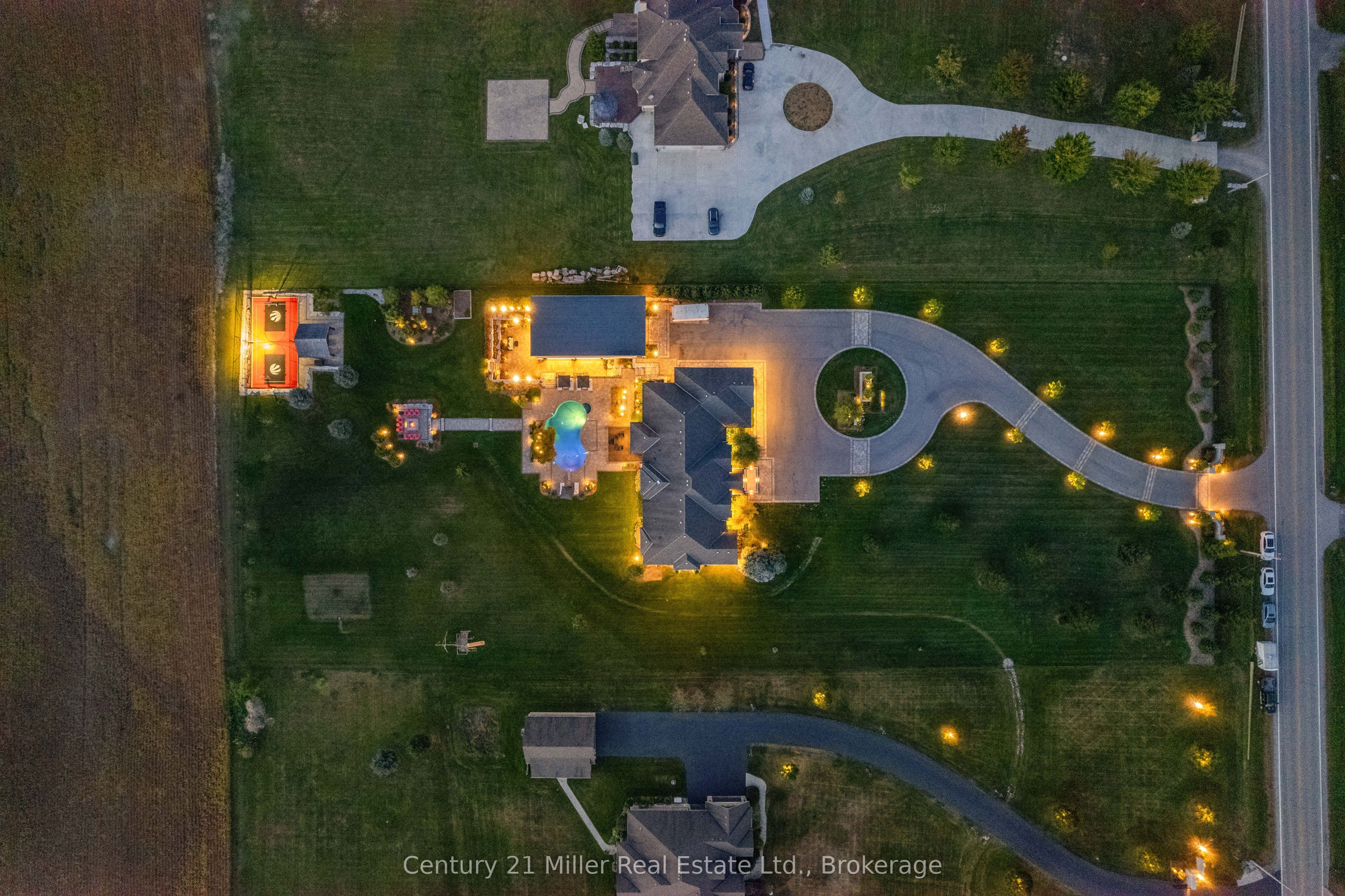 214 Jerseyville Road Property Photo 8