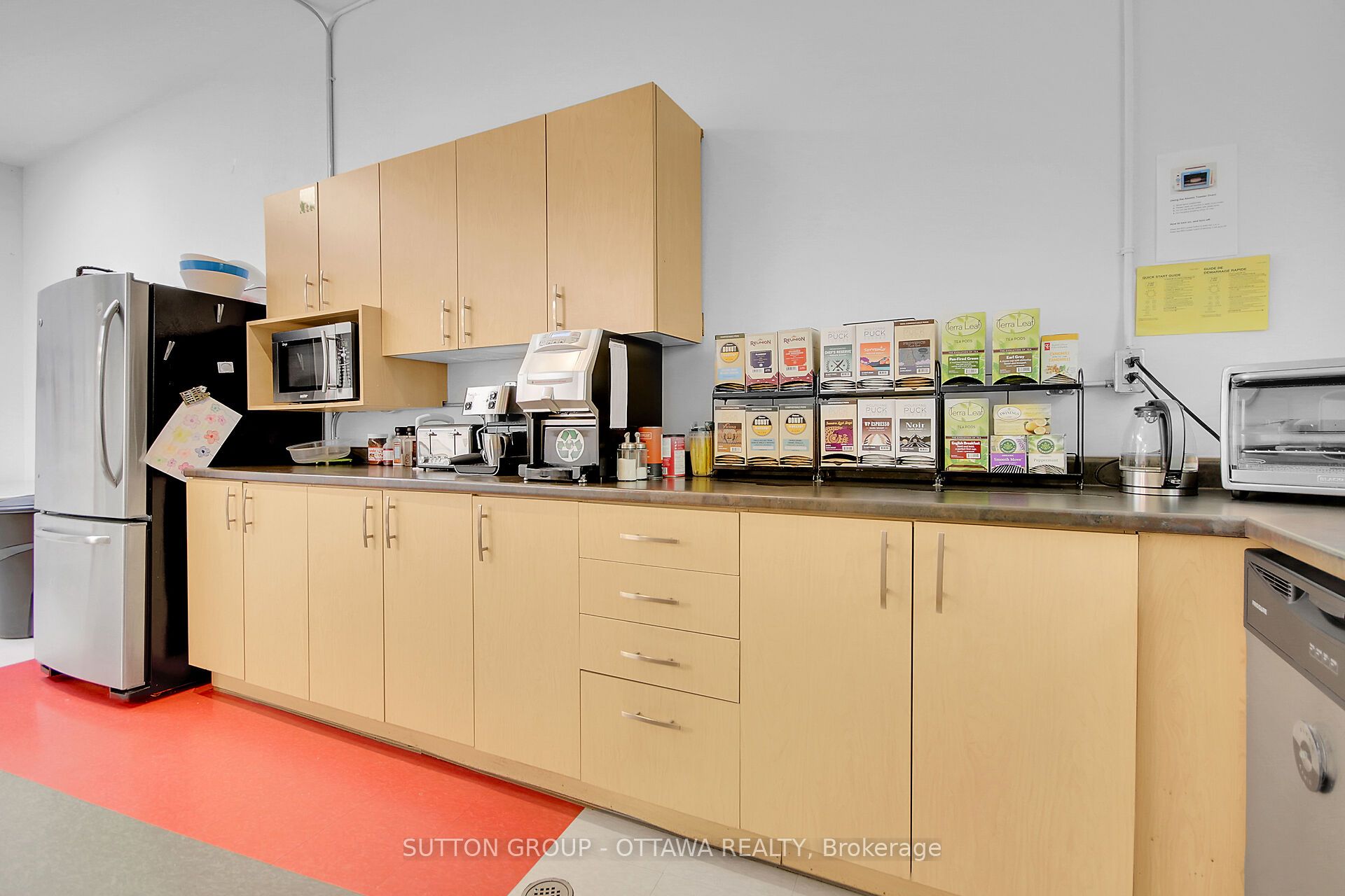 981 Wellington Street 200 Property Photo 23