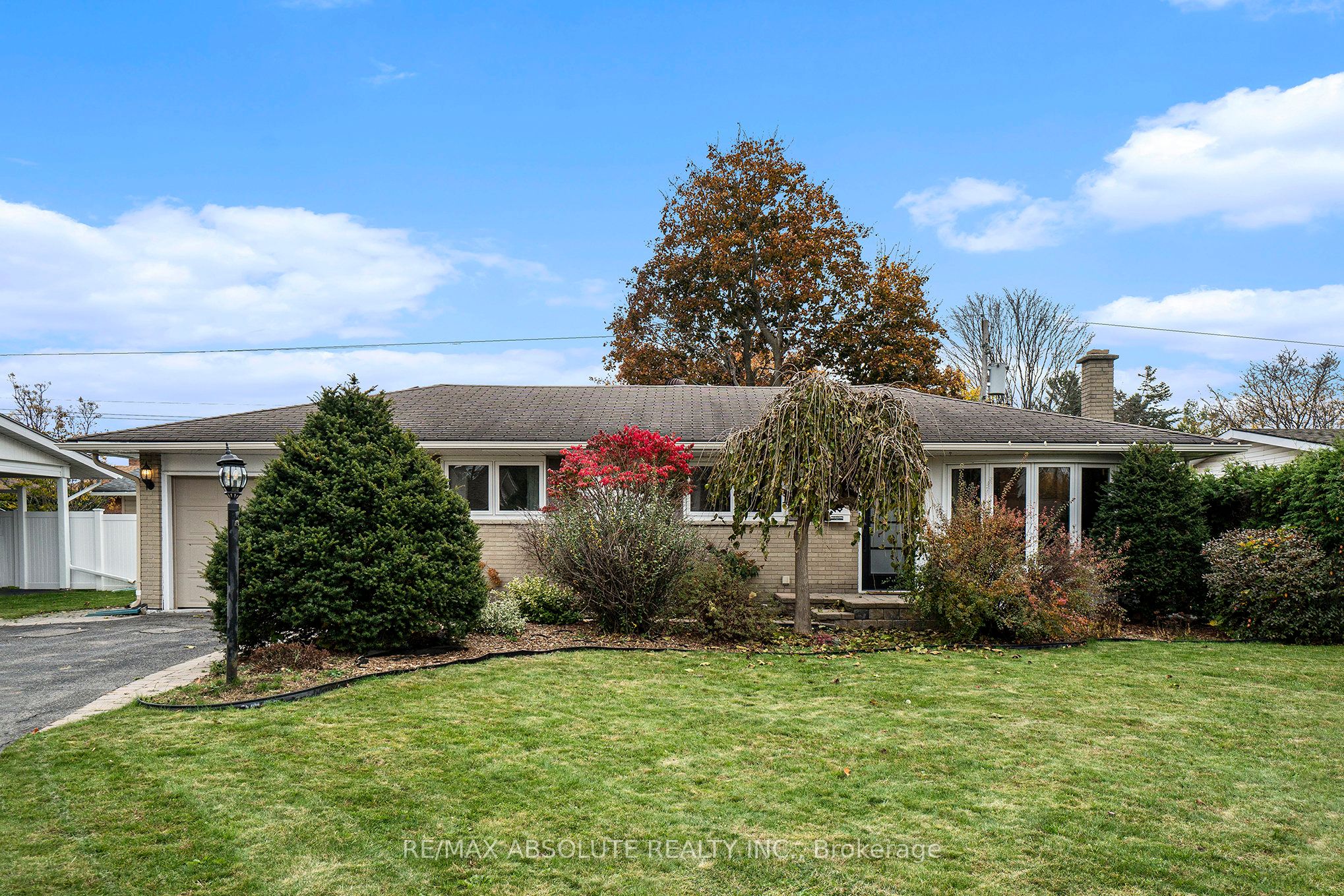 20 Harwick Crescent Property Photo 2