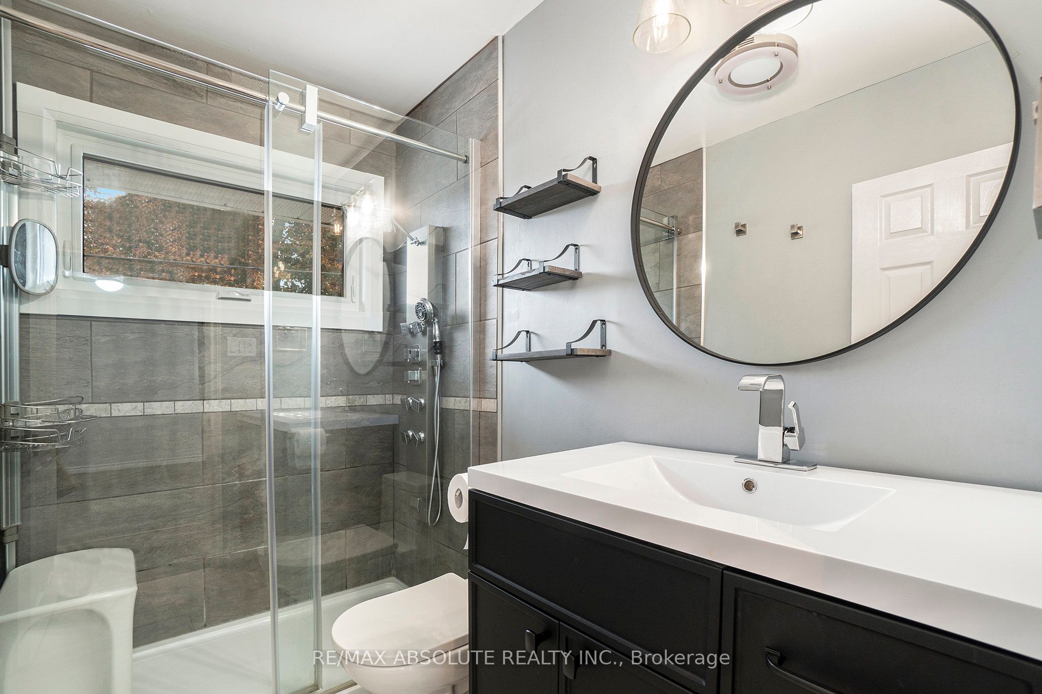 20 Harwick Crescent Property Photo 10