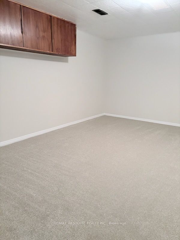 20 Harwick Crescent Property Photo 19