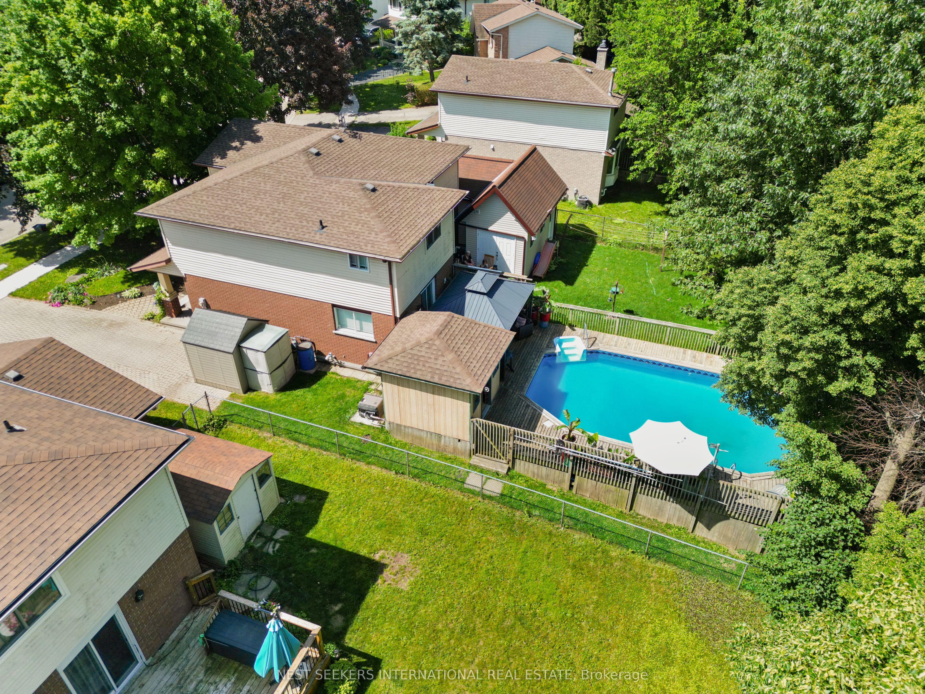 46 Rosebank Crescent Property Photo 3