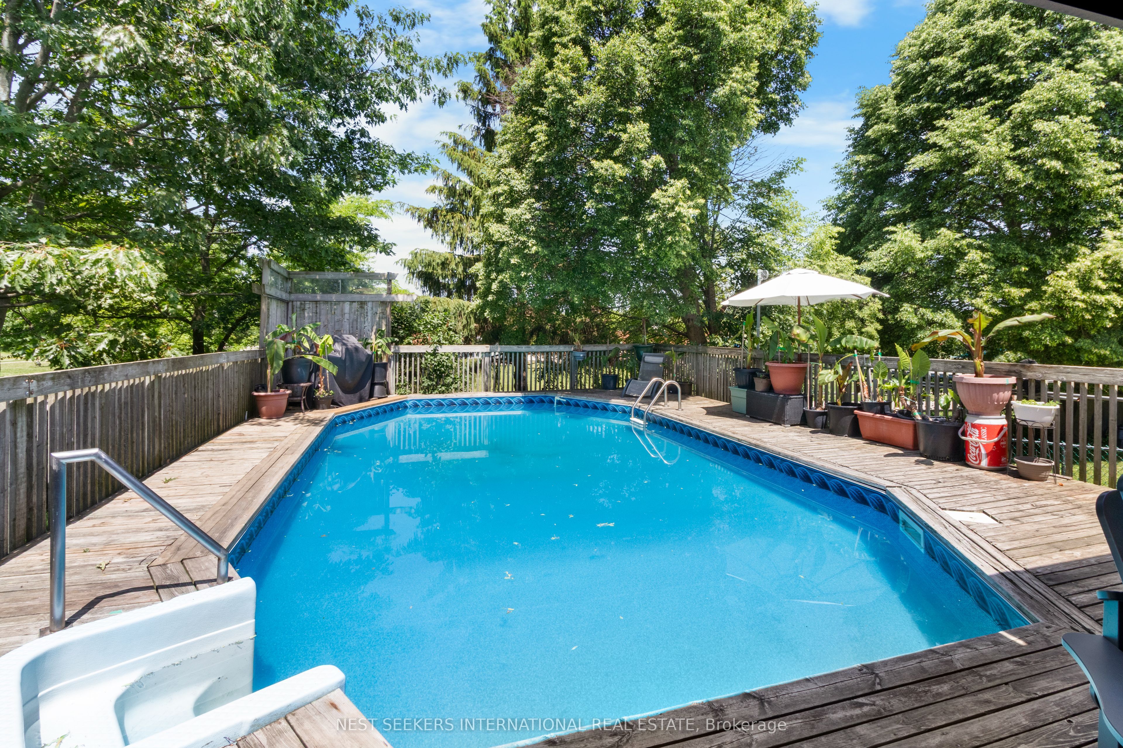 46 Rosebank Crescent Property Photo 32