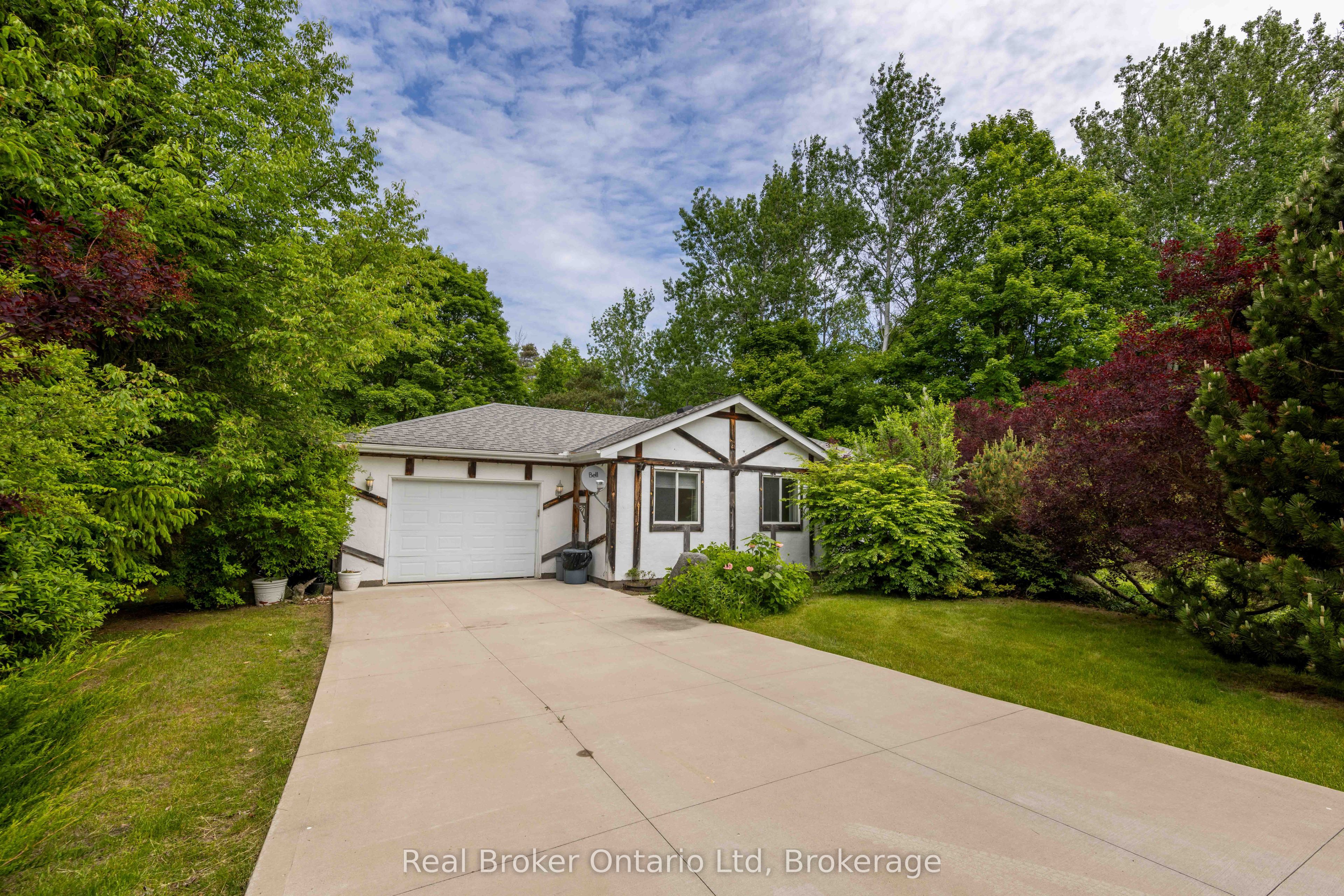 19 Sandy Pines Trail E Property Photo 1