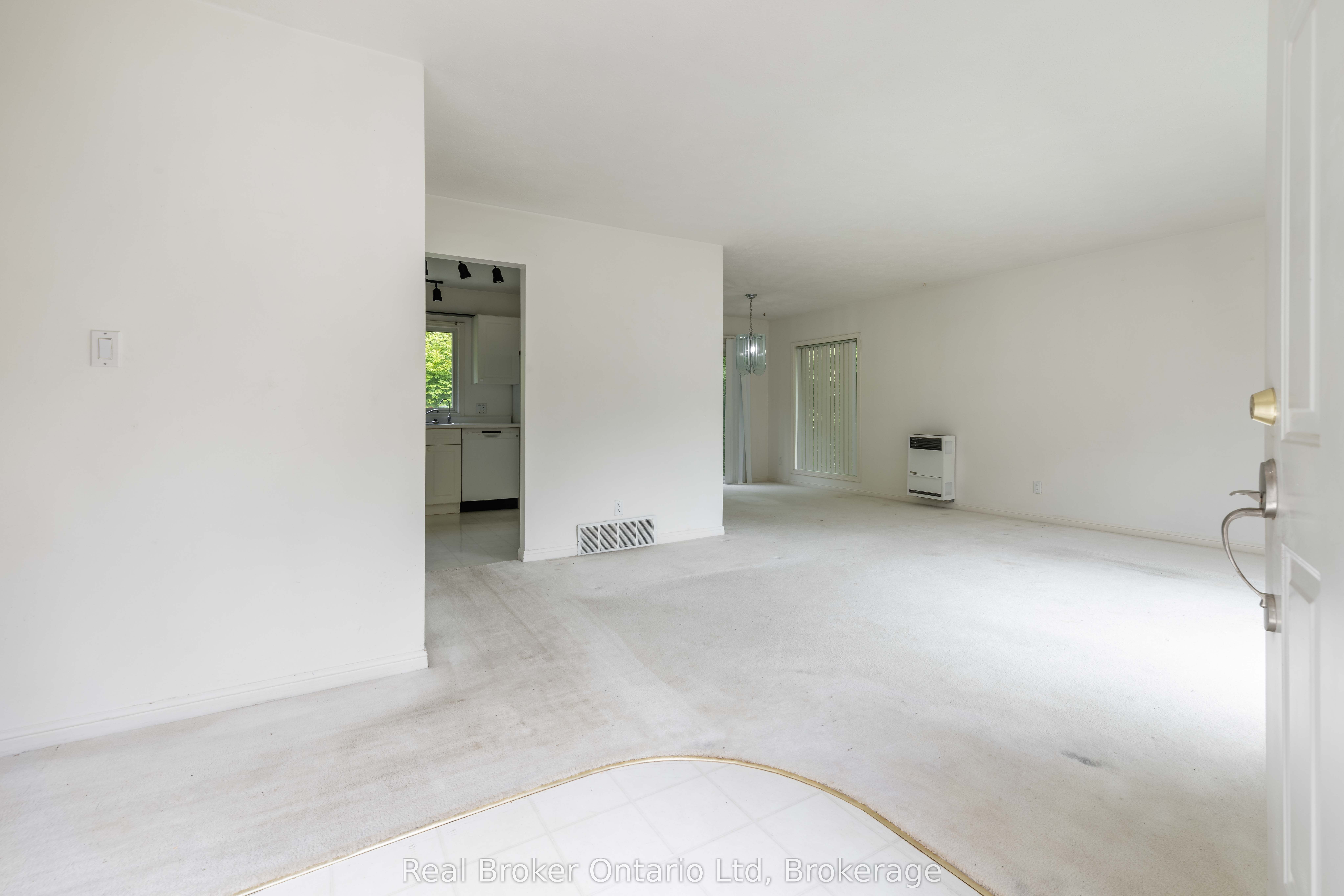 19 Sandy Pines Trail E Property Photo 4