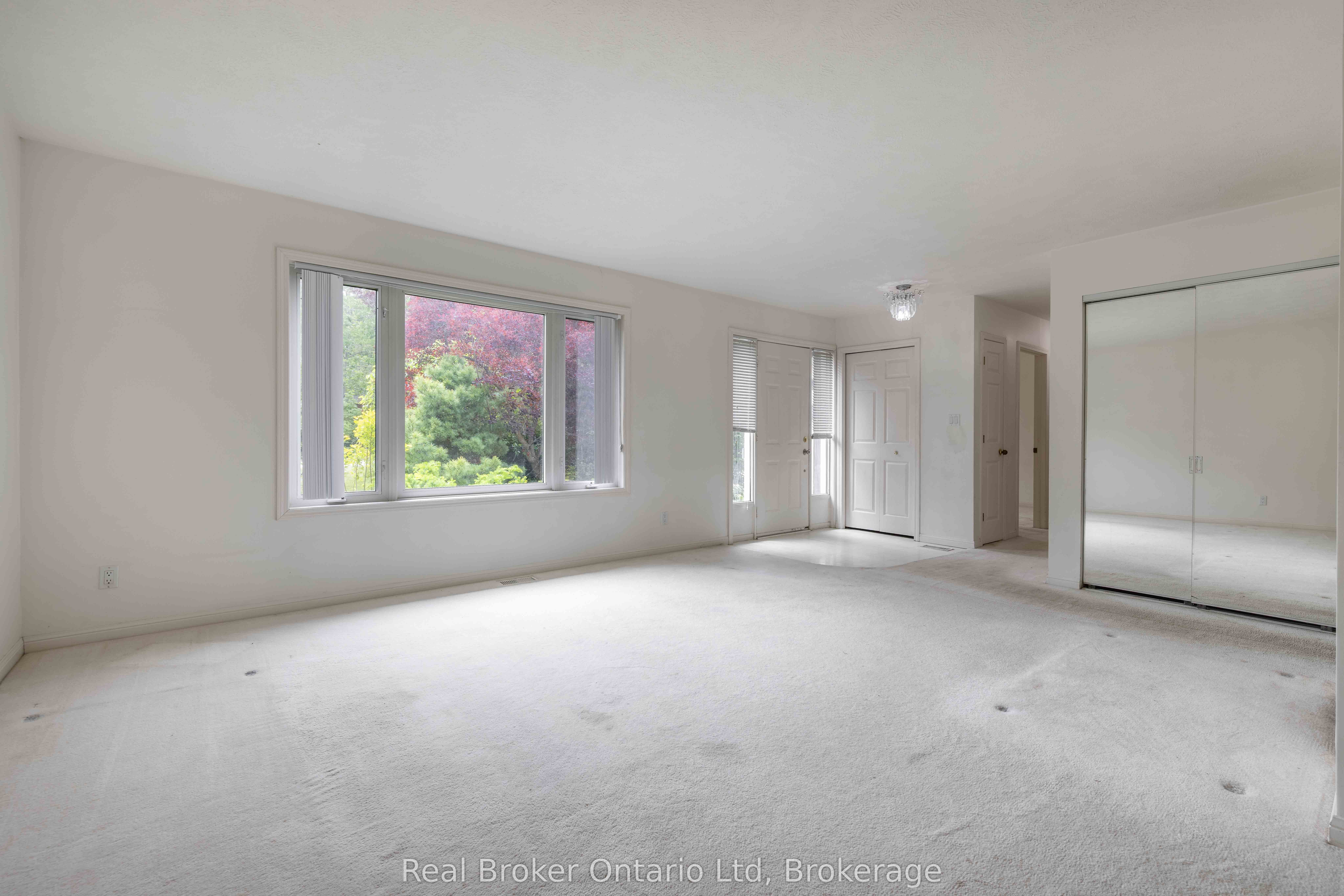 19 Sandy Pines Trail E Property Photo 6