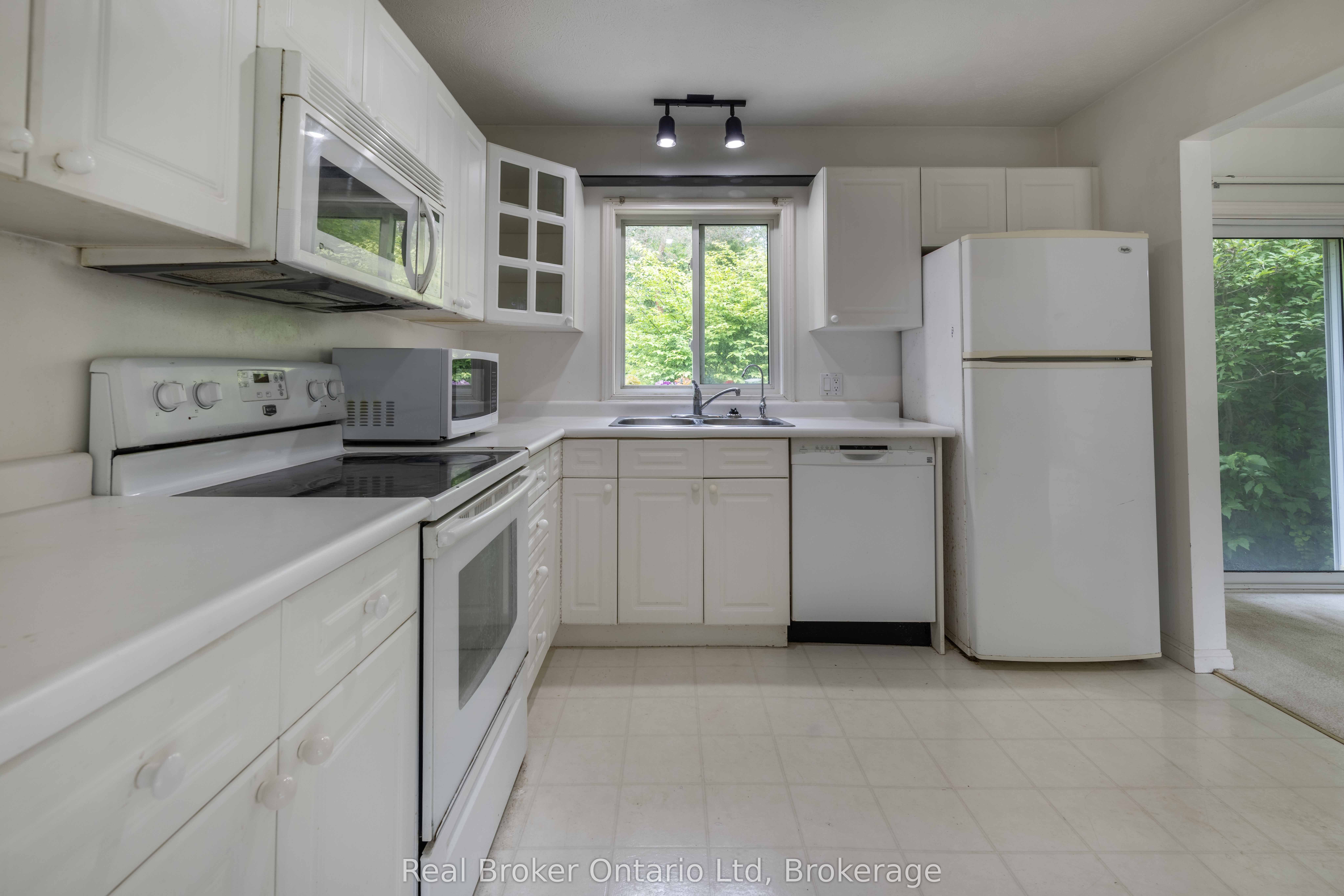 19 Sandy Pines Trail E Property Photo 8