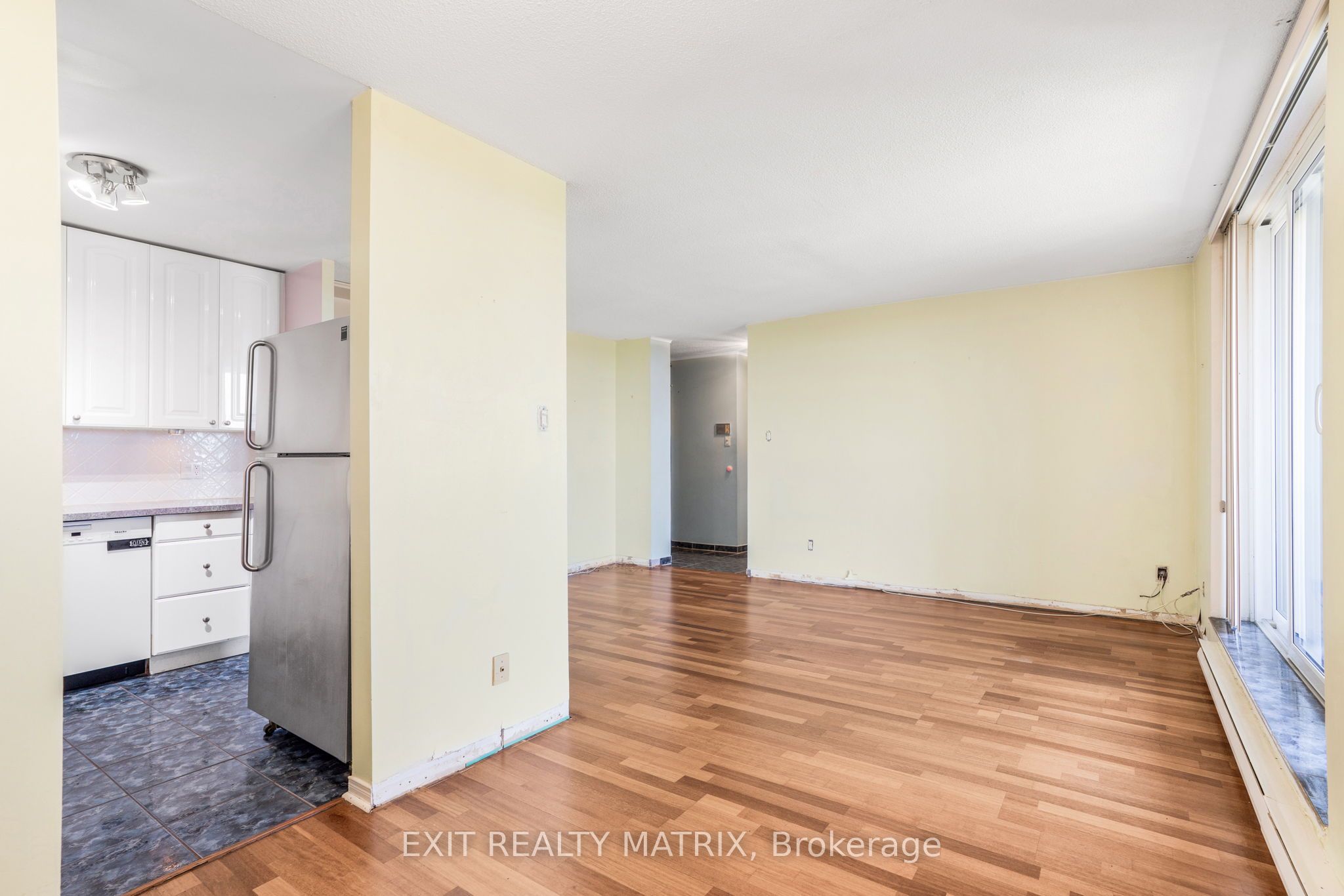 2000 Jasmine Crescent 1005 Property Photo 10