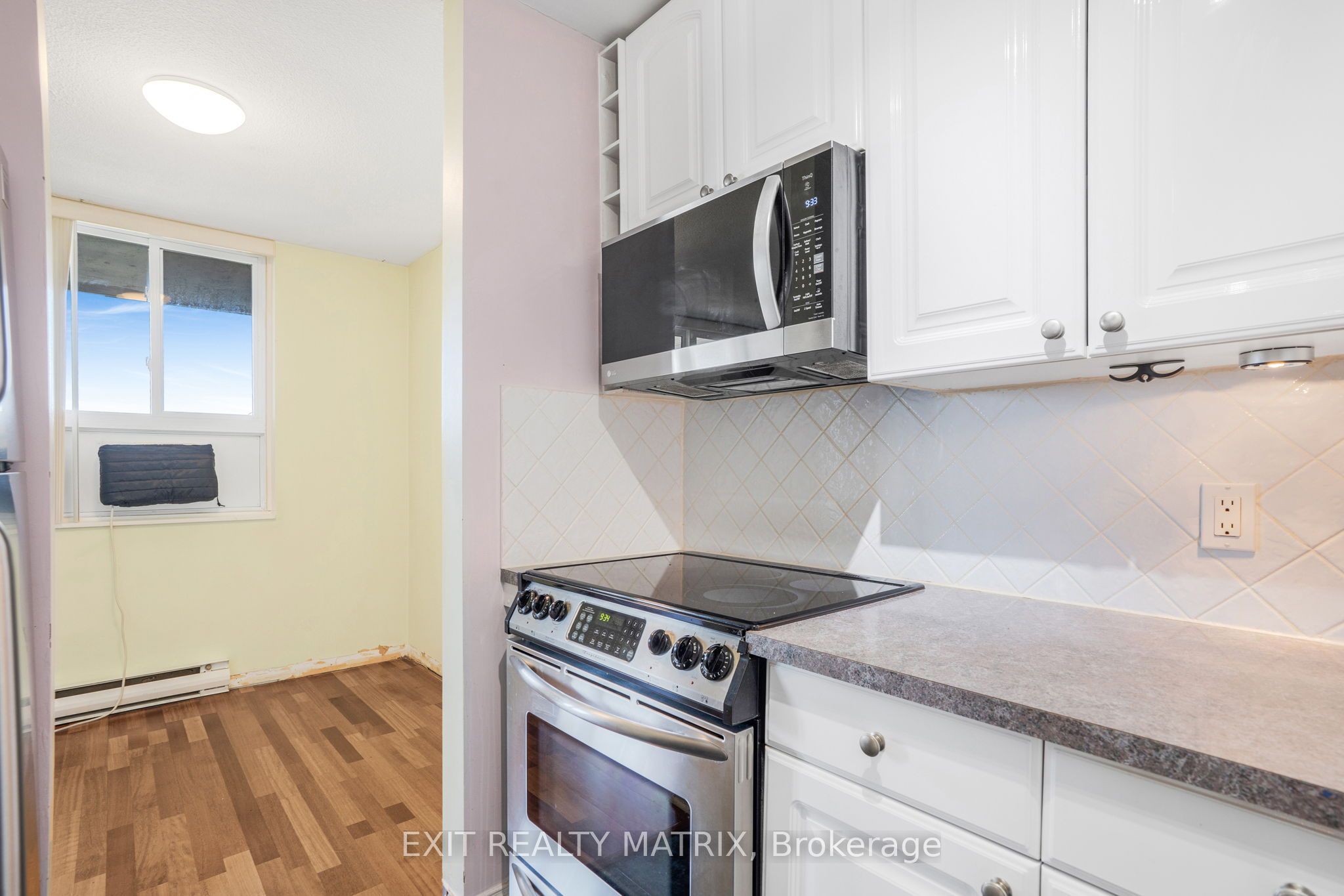 2000 Jasmine Crescent 1005 Property Photo 13