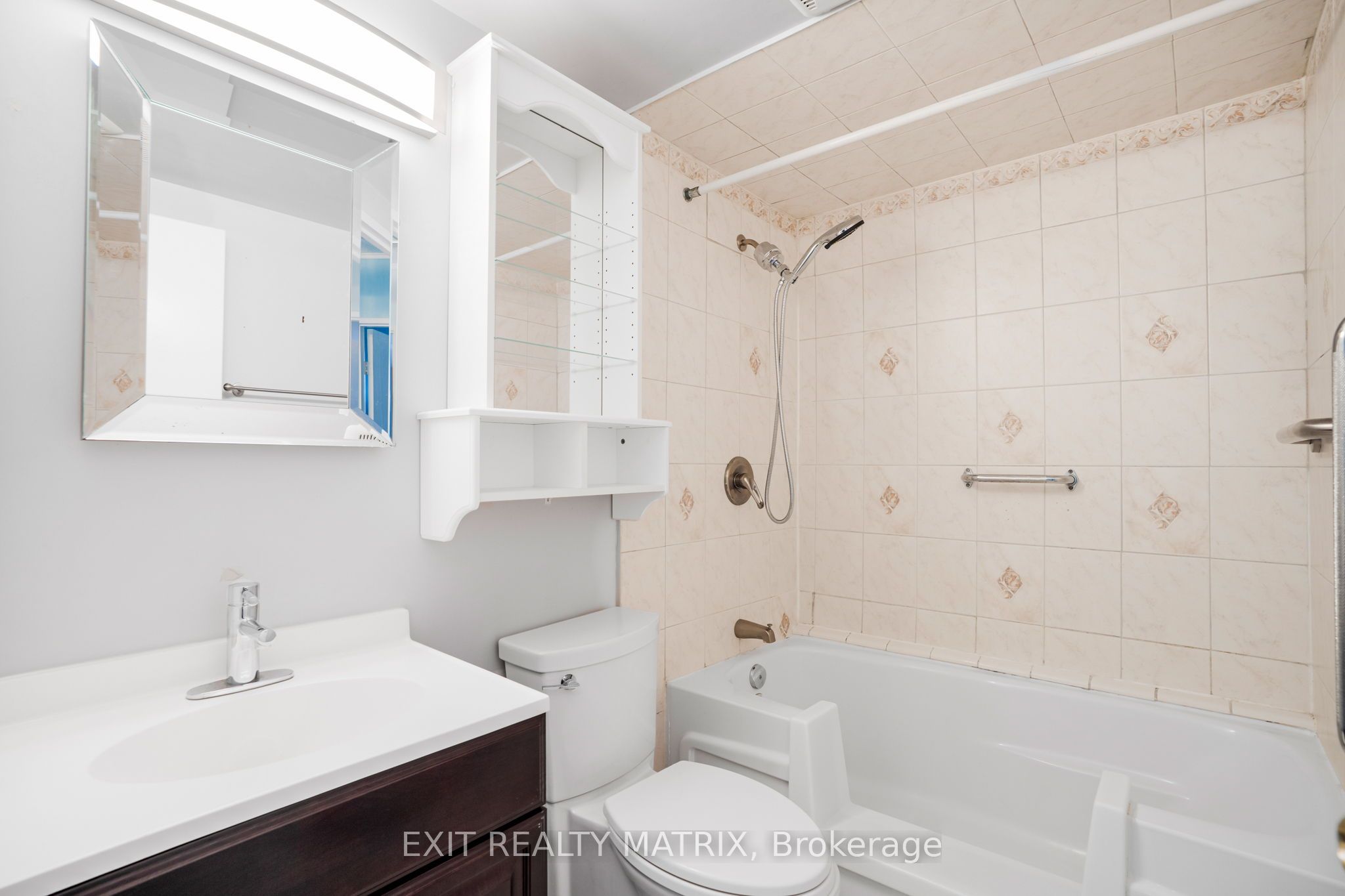 2000 Jasmine Crescent 1005 Property Photo 16