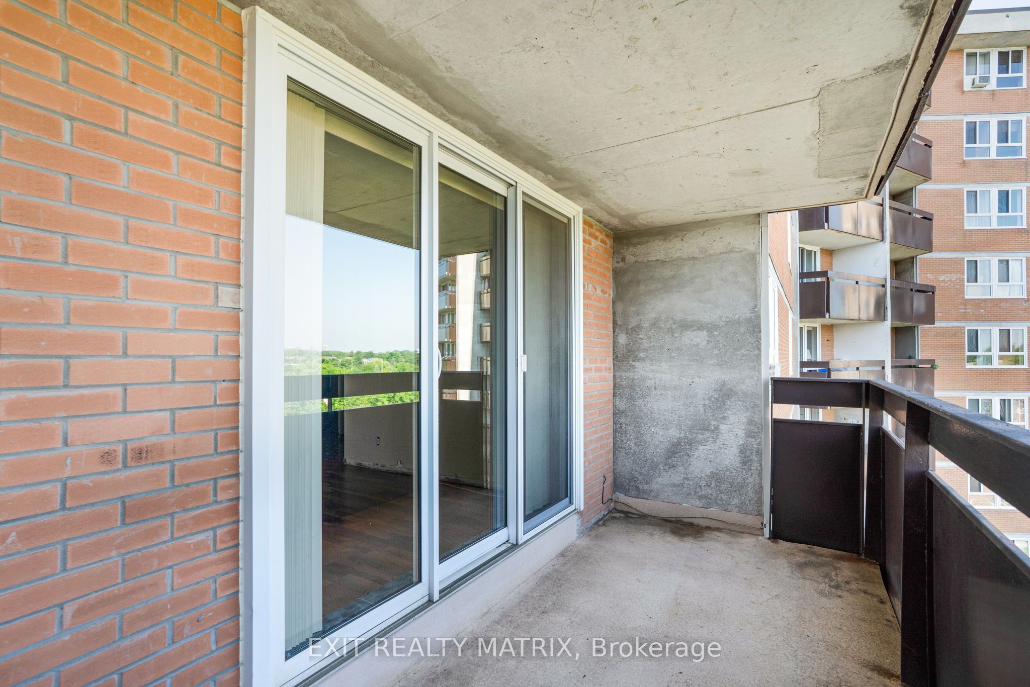 2000 Jasmine Crescent 1005 Property Photo 18