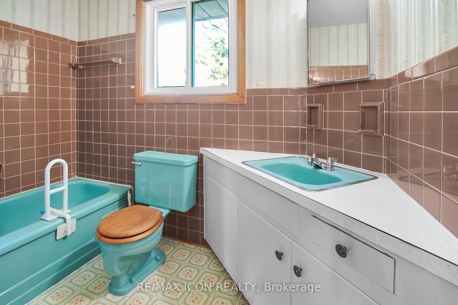 43 Silverdale Crescent Property Photo 24