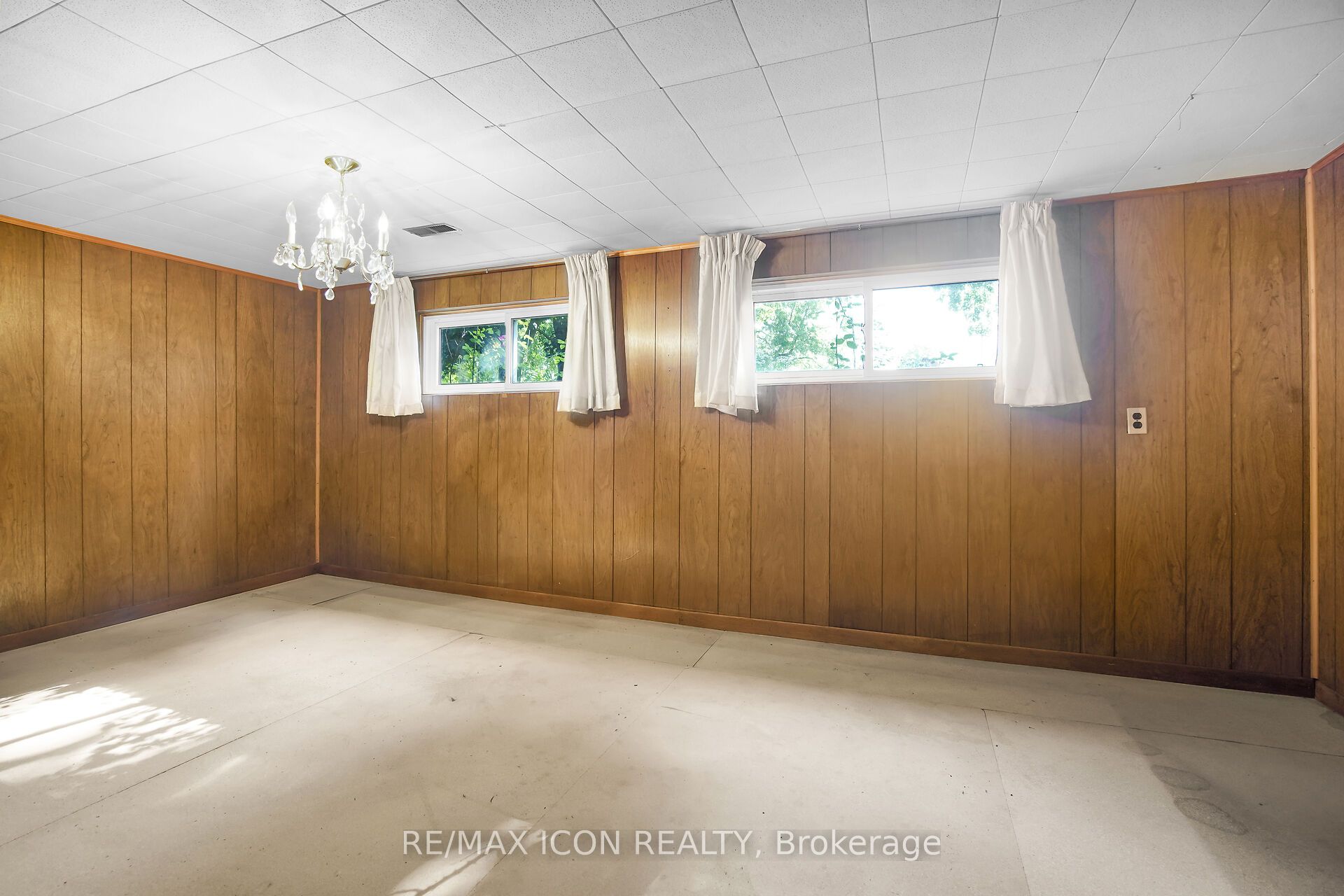 43 Silverdale Crescent Property Photo 25