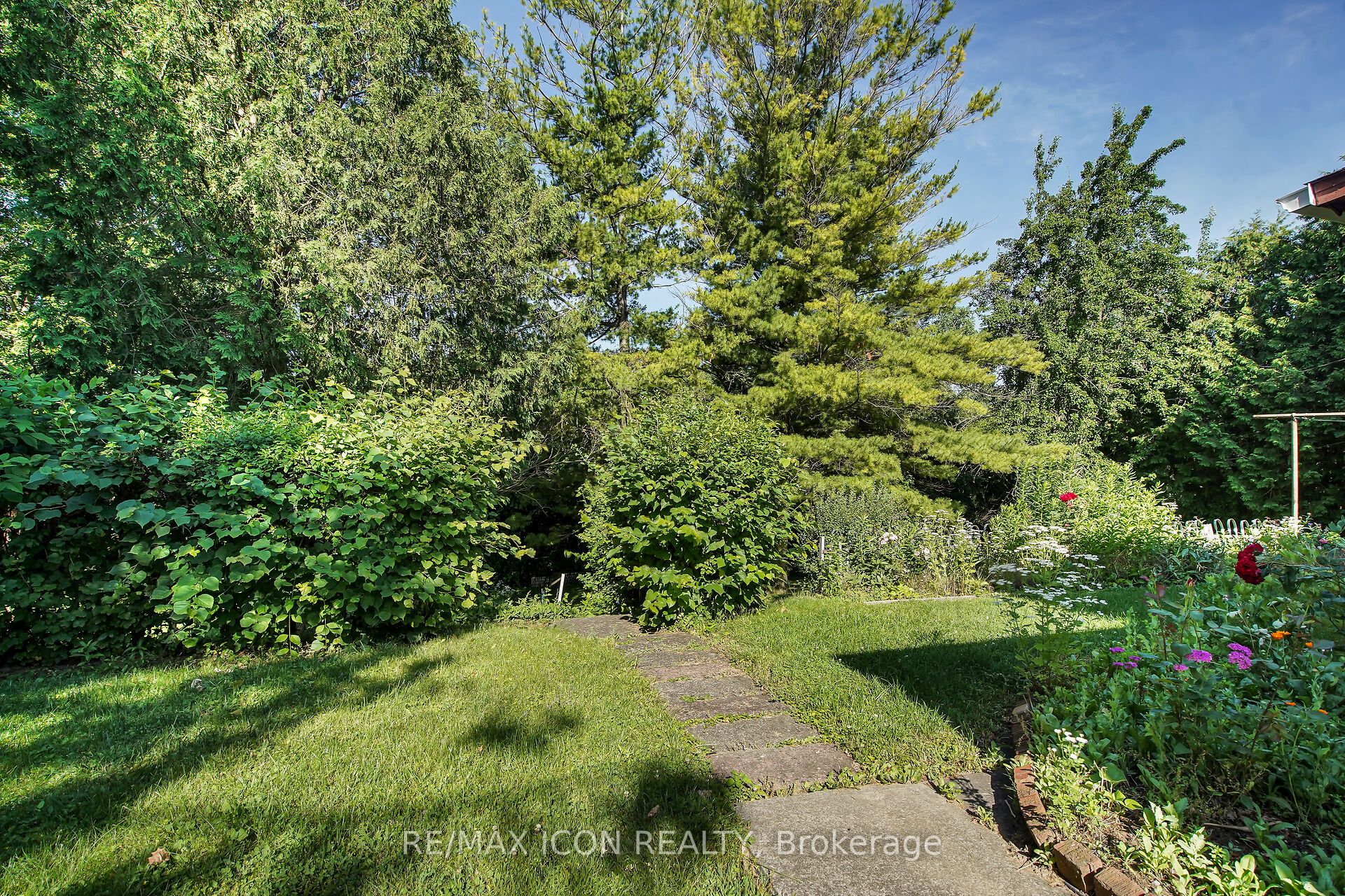 43 Silverdale Crescent Property Photo 32