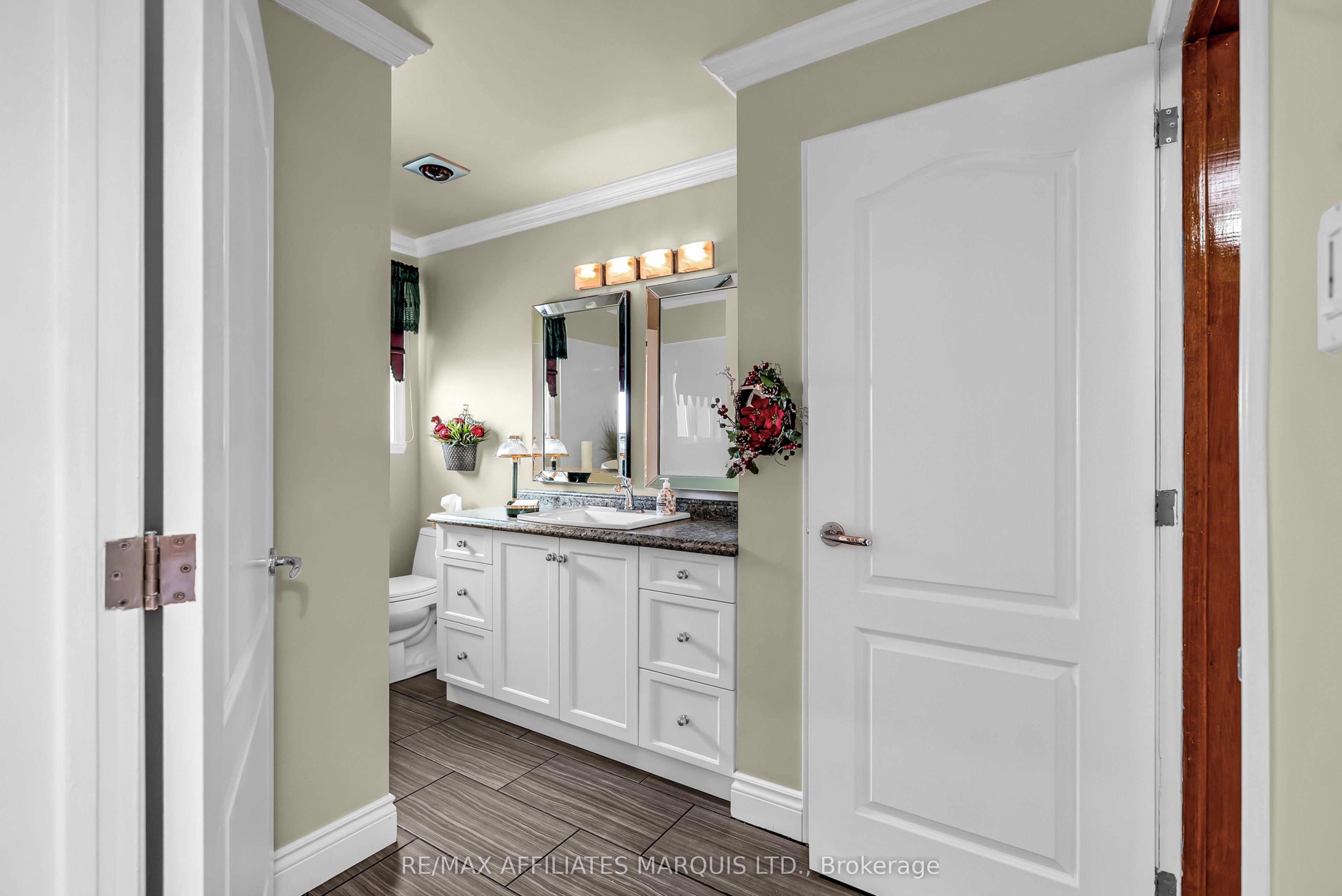 1413 Queen Street Property Photo 17