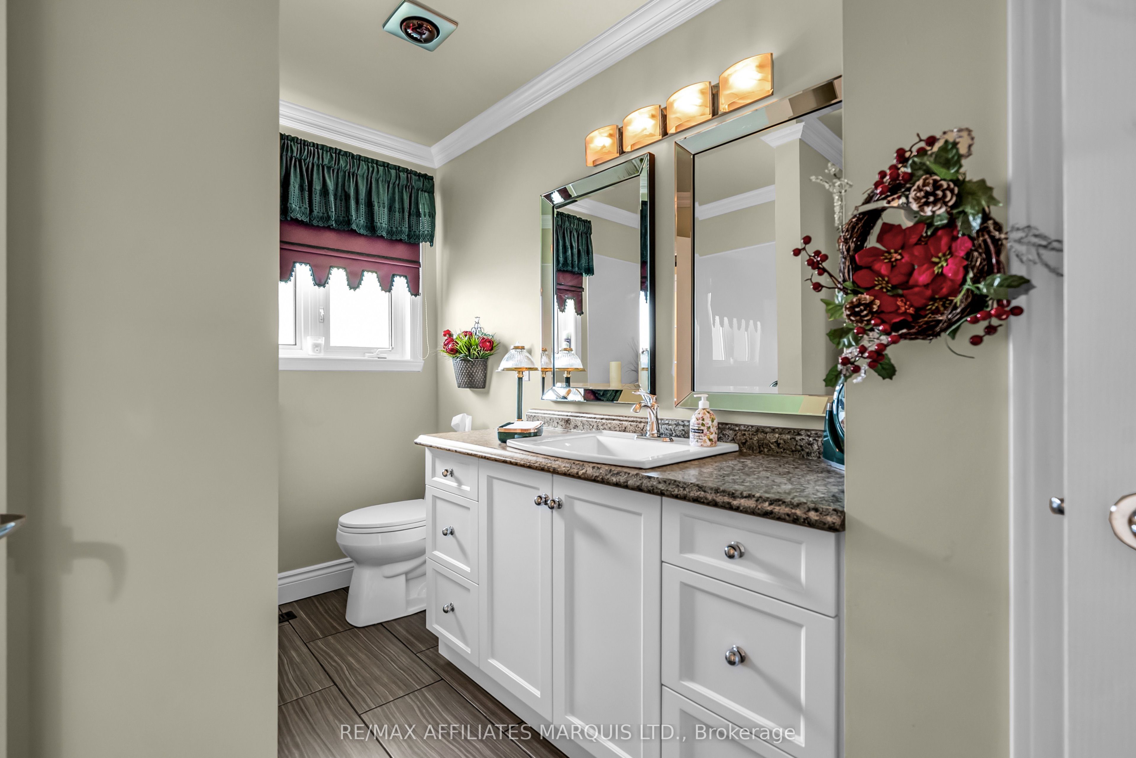 1413 Queen Street Property Photo 18