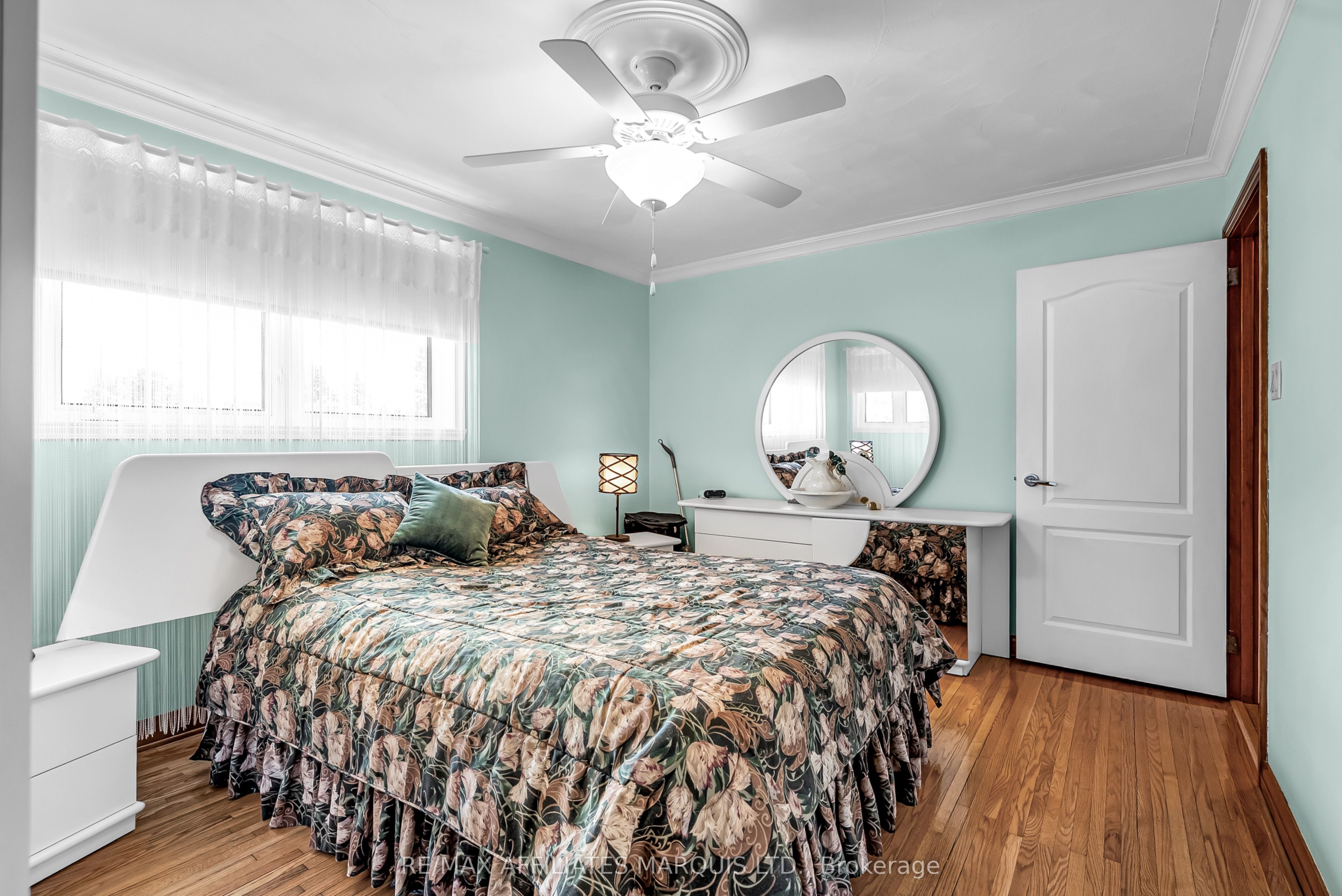 1413 Queen Street Property Photo 21