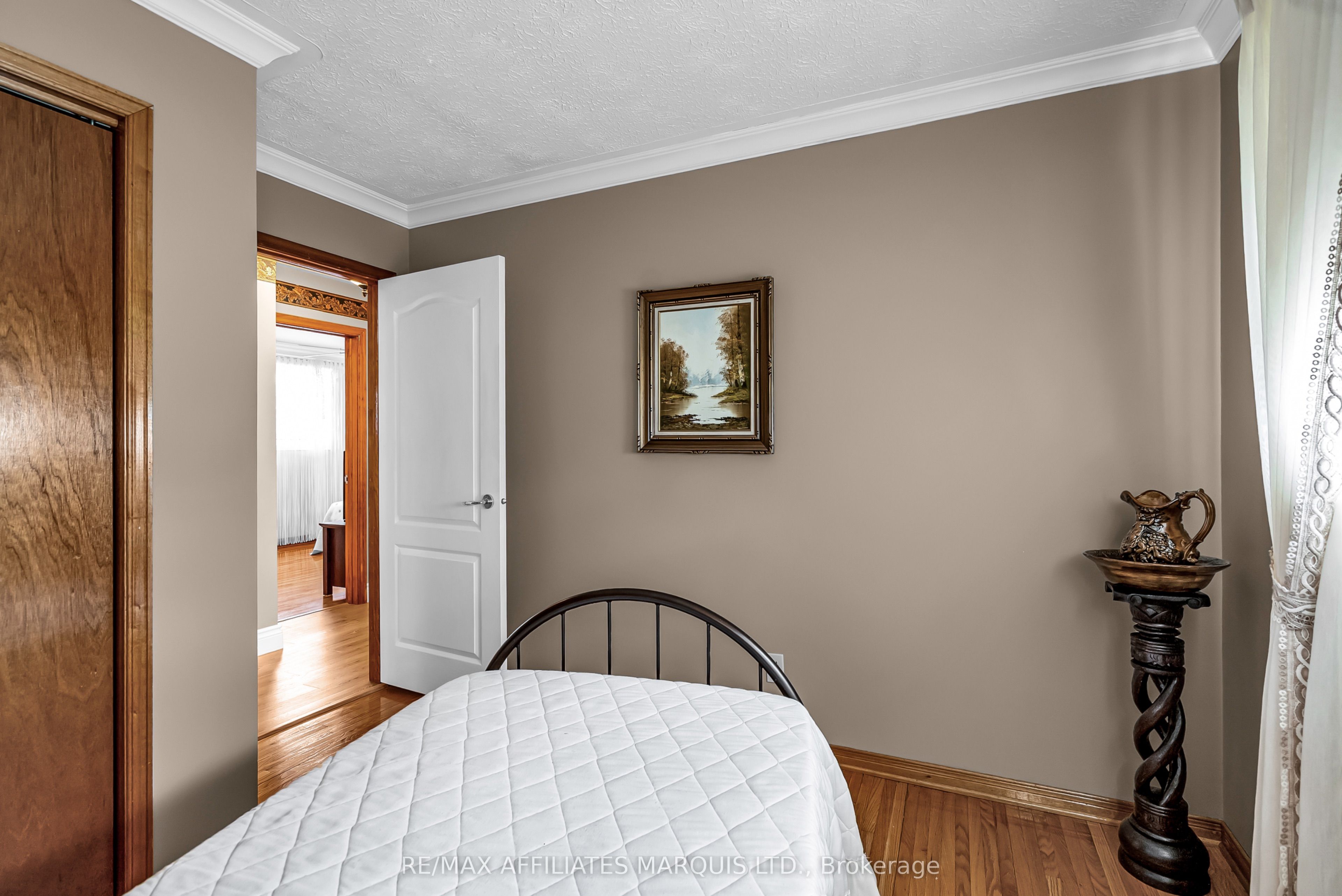 1413 Queen Street Property Photo 26