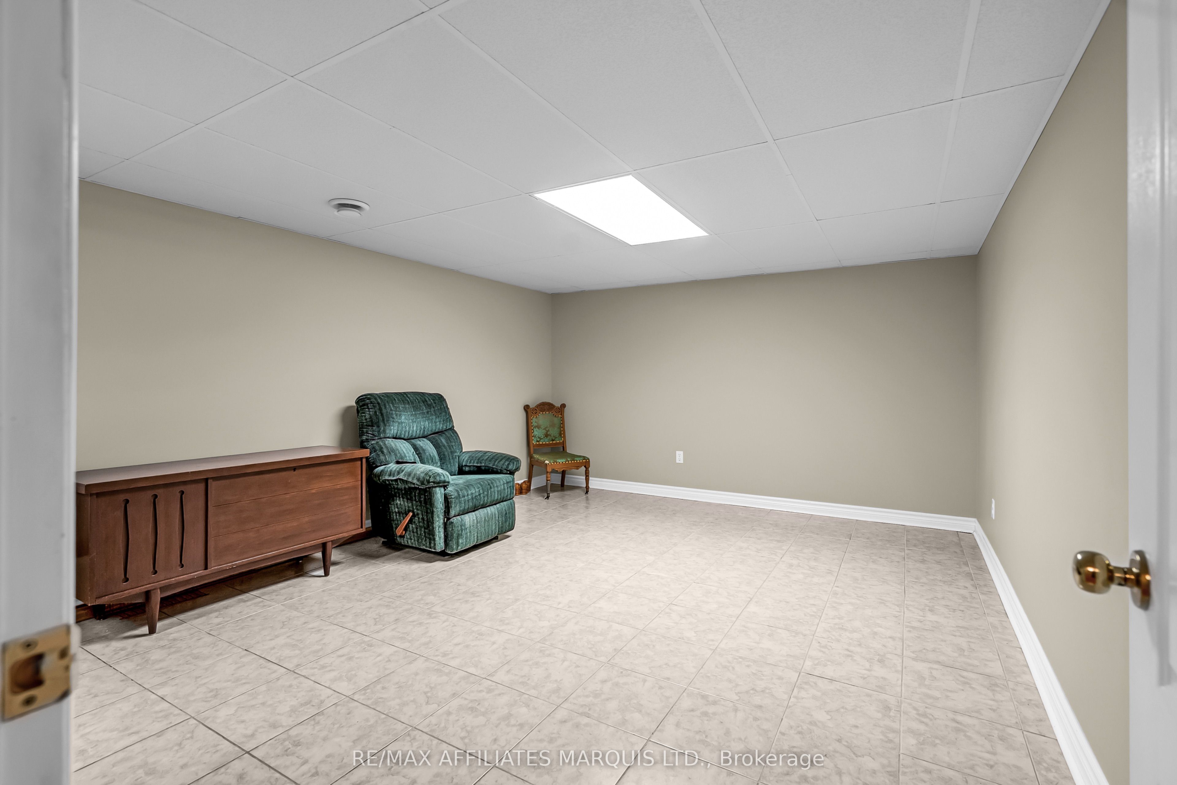 1413 Queen Street Property Photo 36