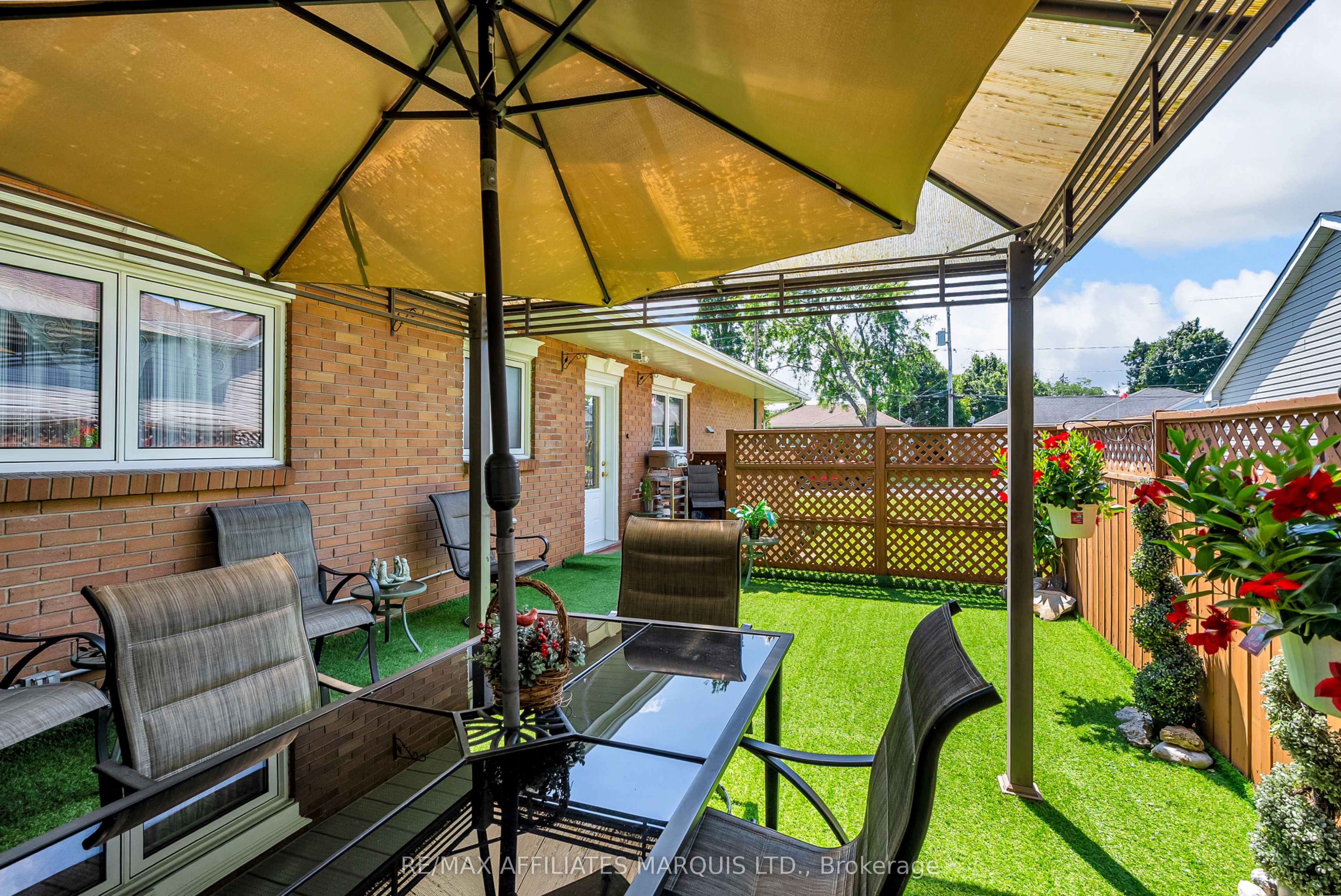 1413 Queen Street Property Photo 39