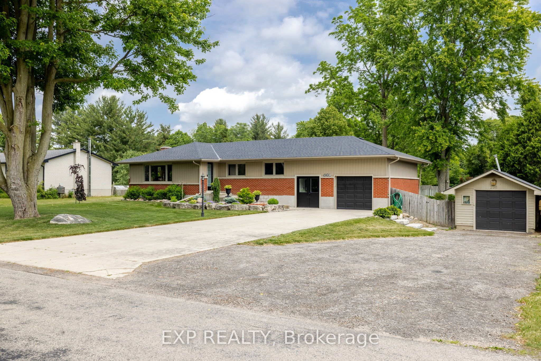 238 Minnie Street Property Photo 1