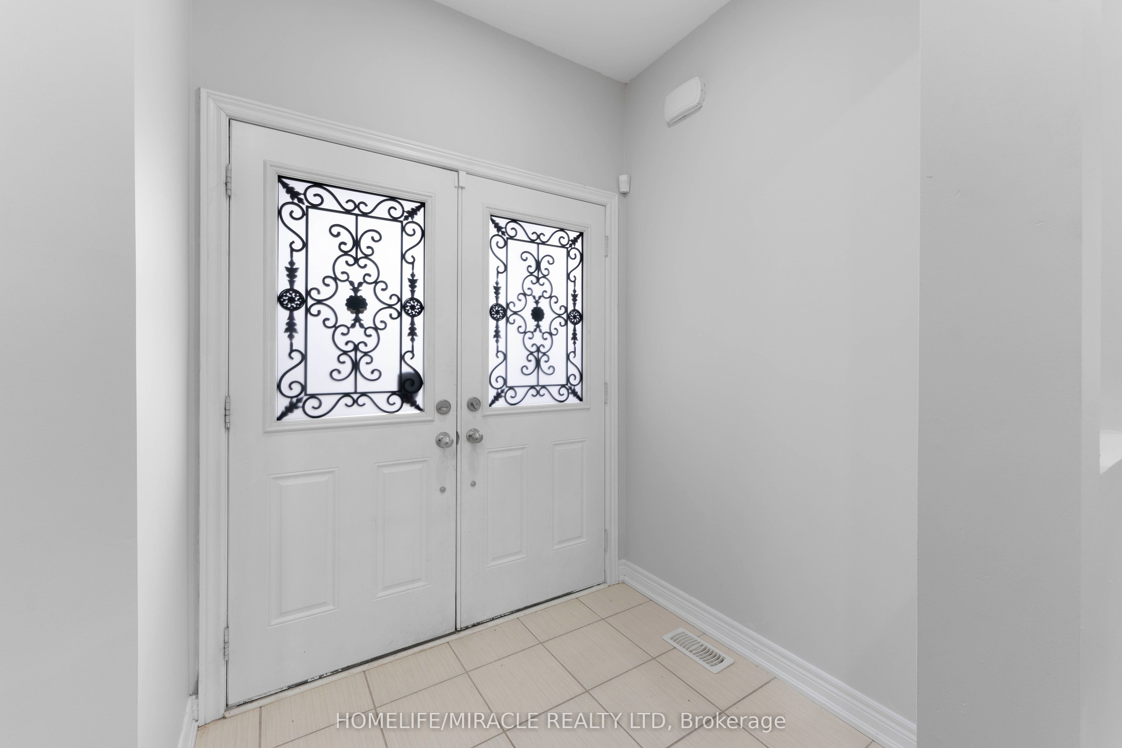 54 Truax Street Property Photo 10