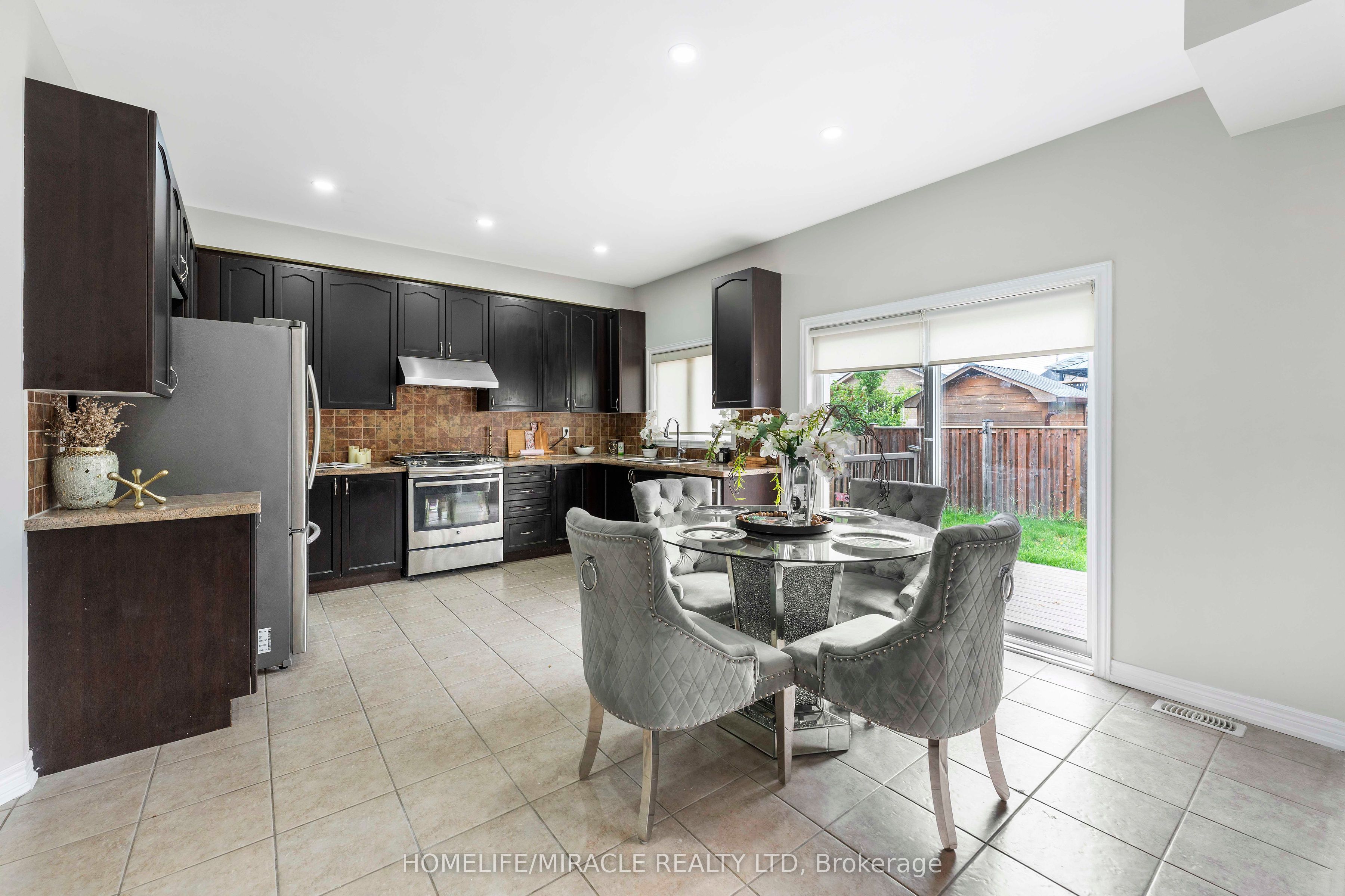 54 Truax Street Property Photo 25