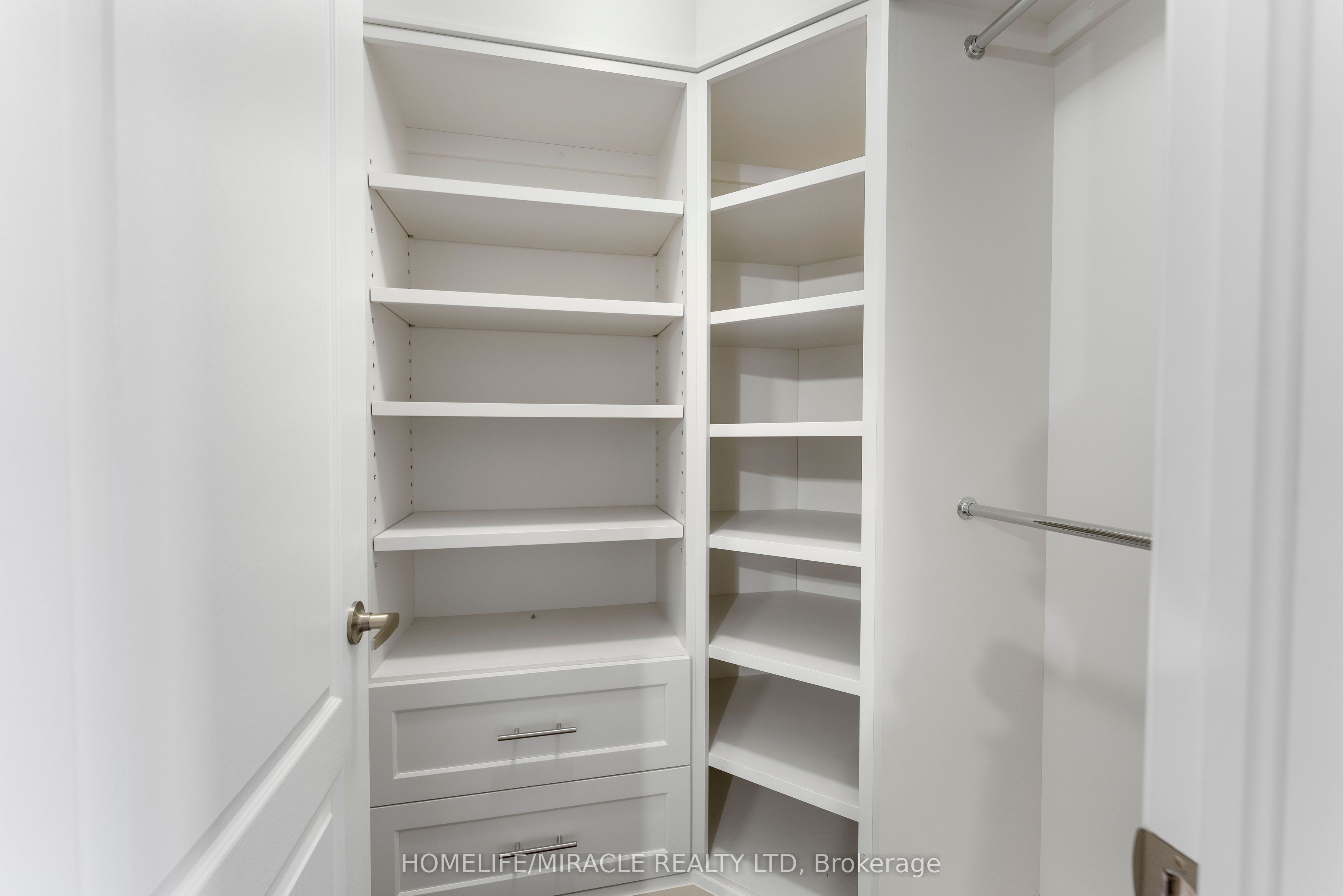 54 Truax Street Property Photo 35