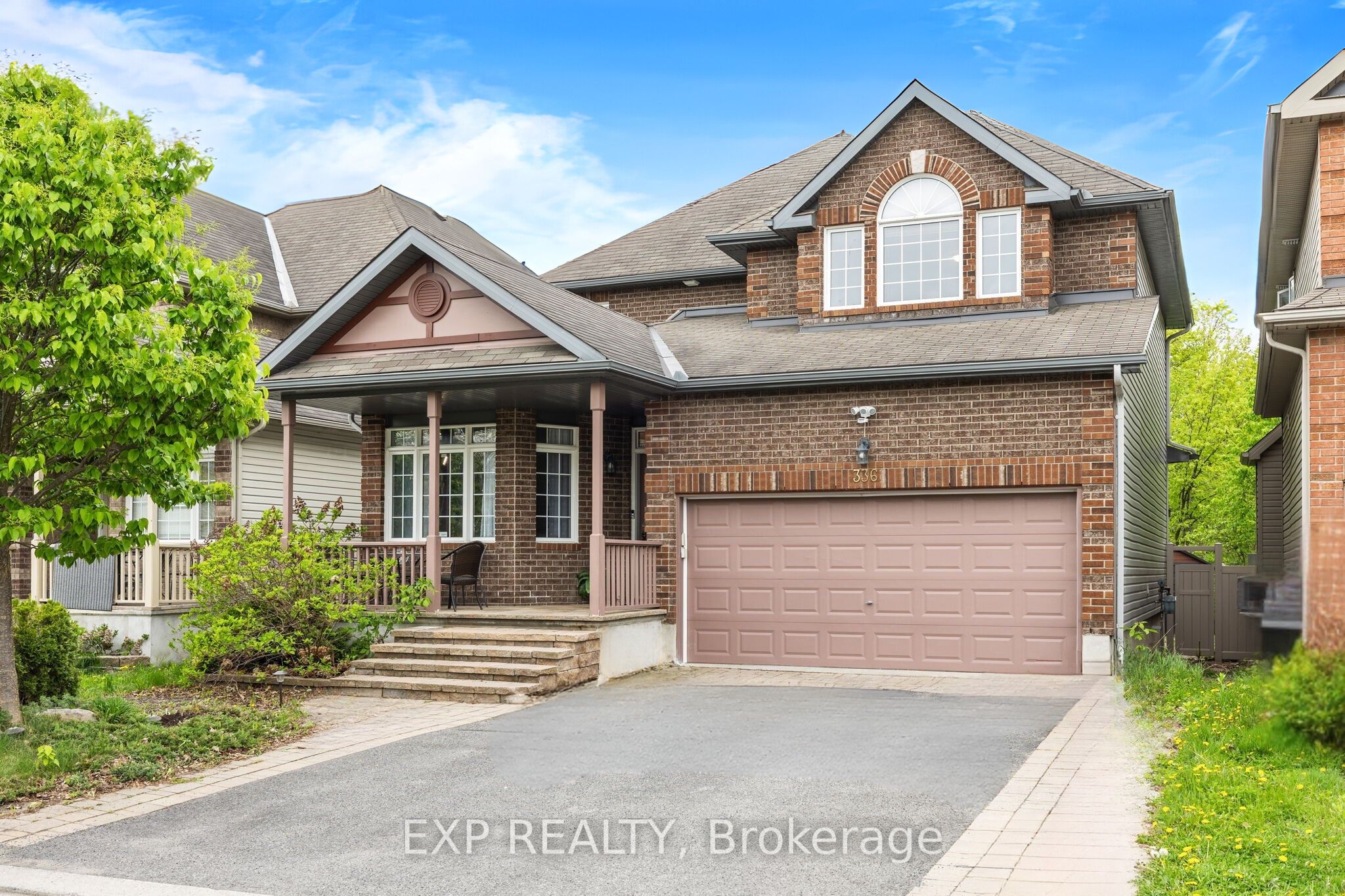 336 Wisteria Crescent Property Photo 1