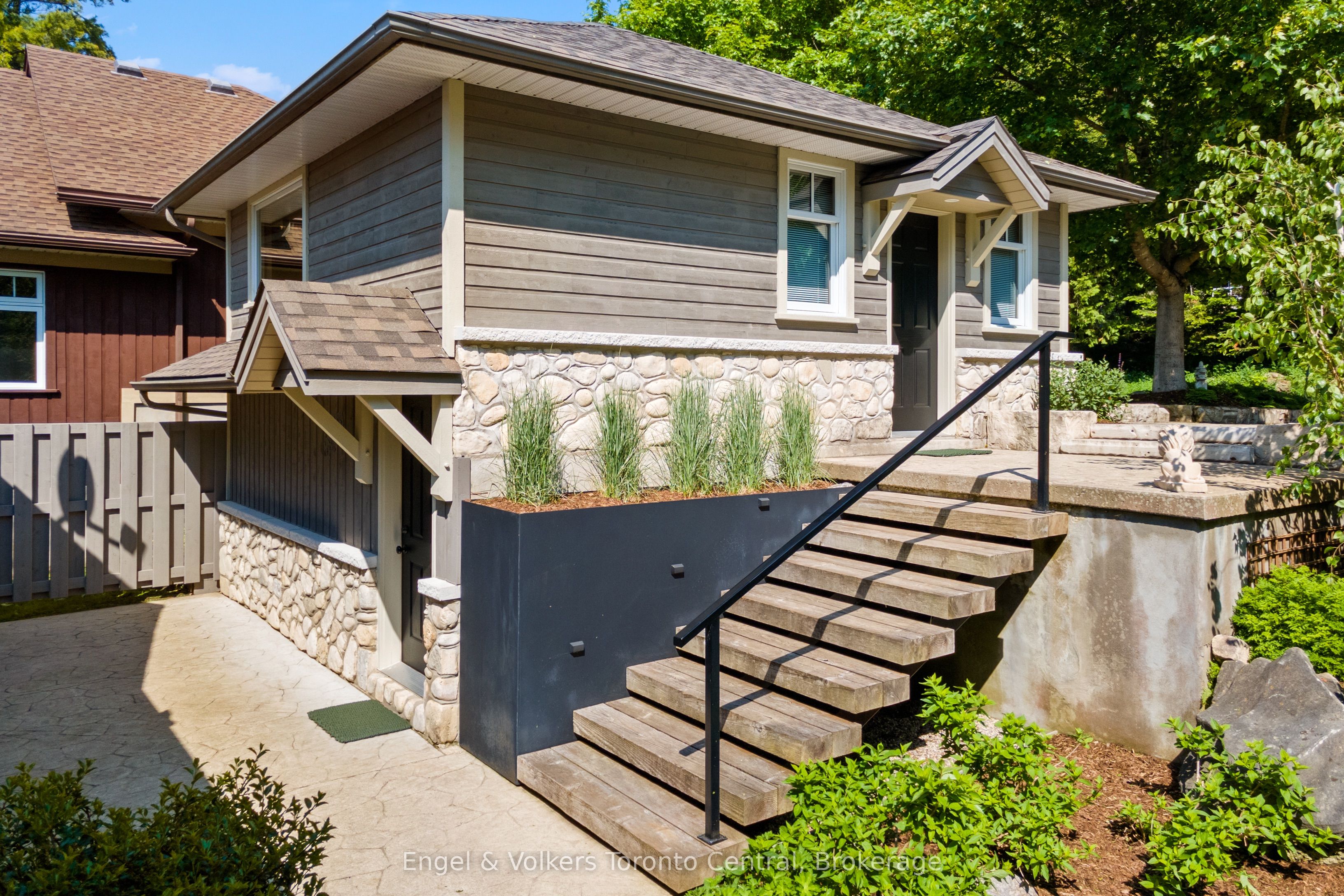 54 William Street Property Photo 8