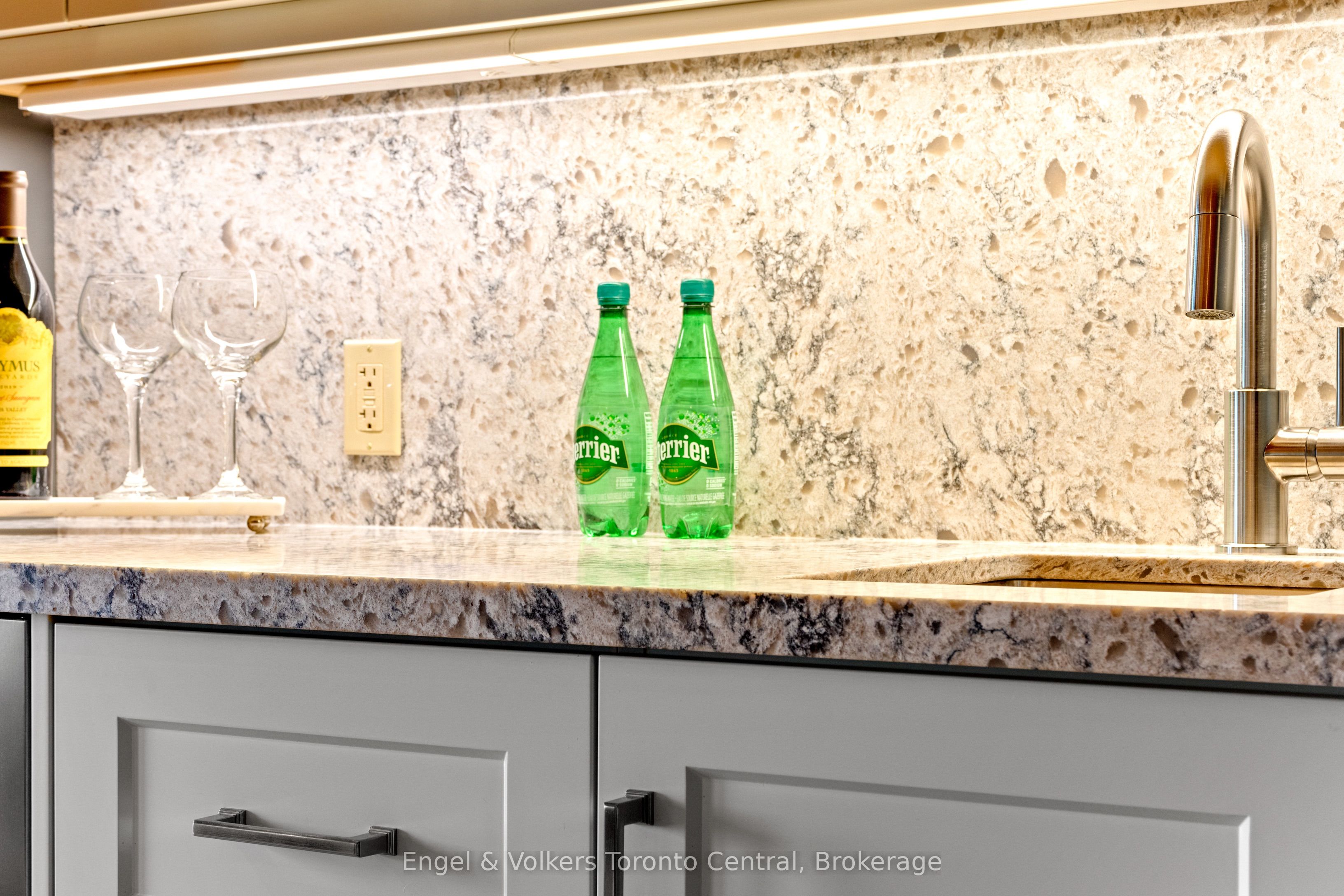 54 William Street Property Photo 25